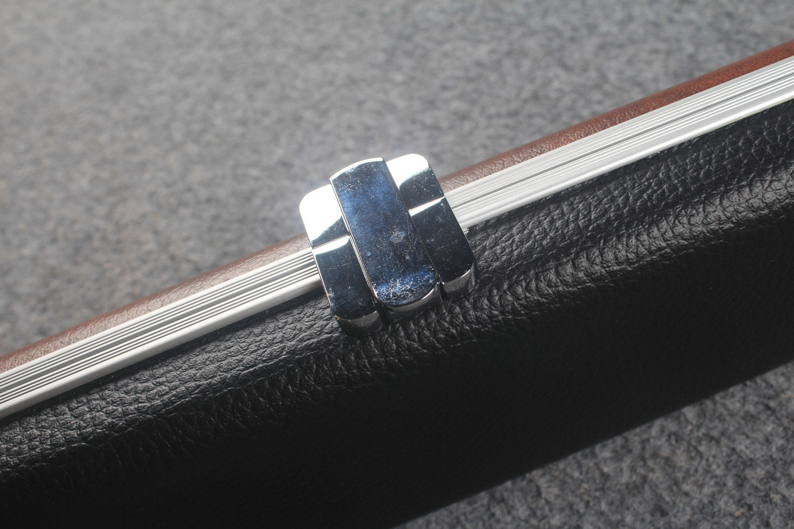 3/4 leather case aluminium construction with 2 slots ~halo style WOODS CUES