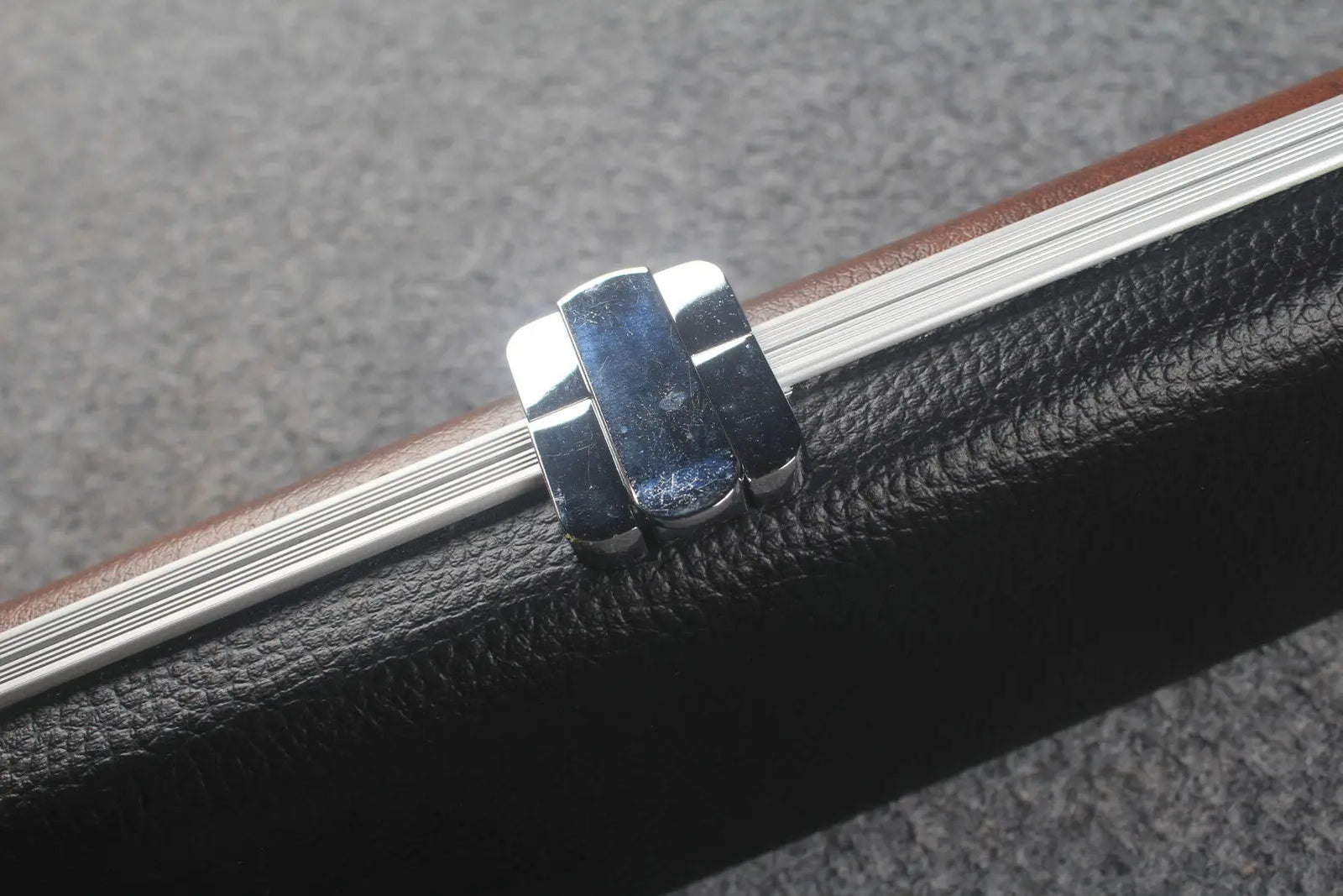 3/4 leather case aluminium construction with 2 slots ~halo style WOODS CUES