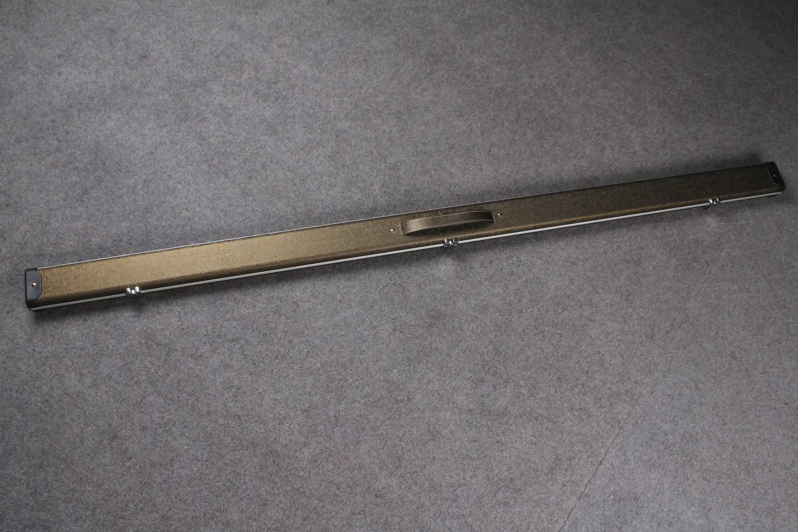 1 piece leather case aluminium construction with 2 slots ~halo style WOODS CUES