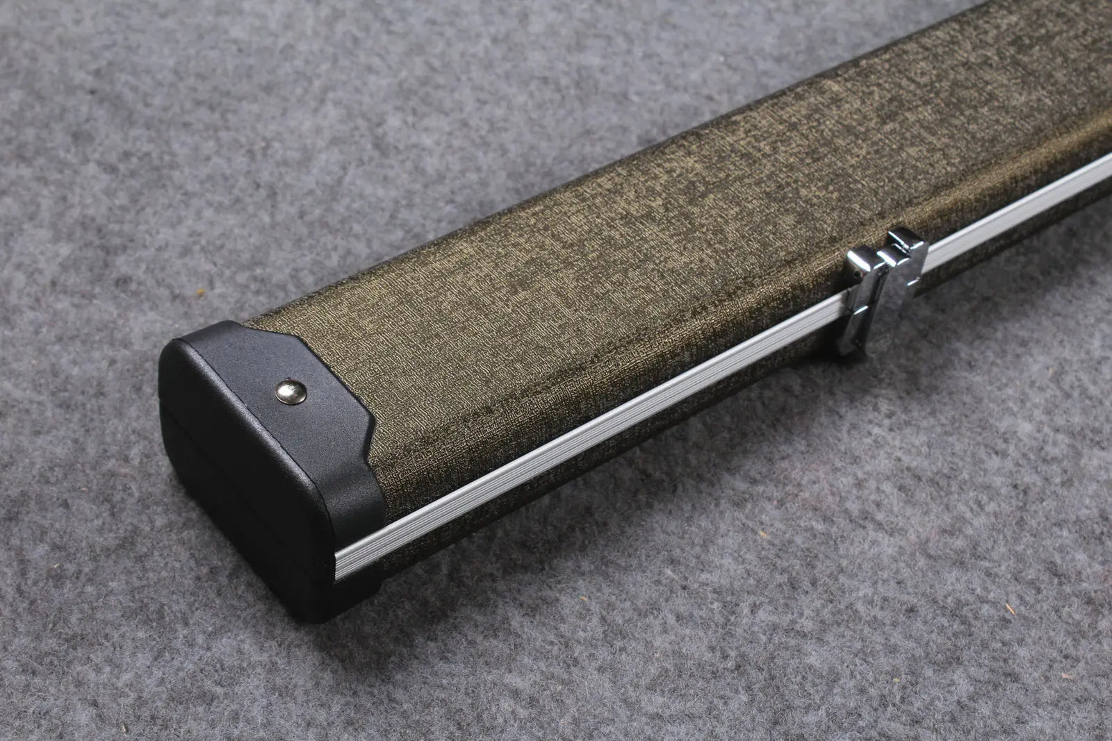 1 piece leather case aluminium construction with 2 slots ~halo style WOODS CUES