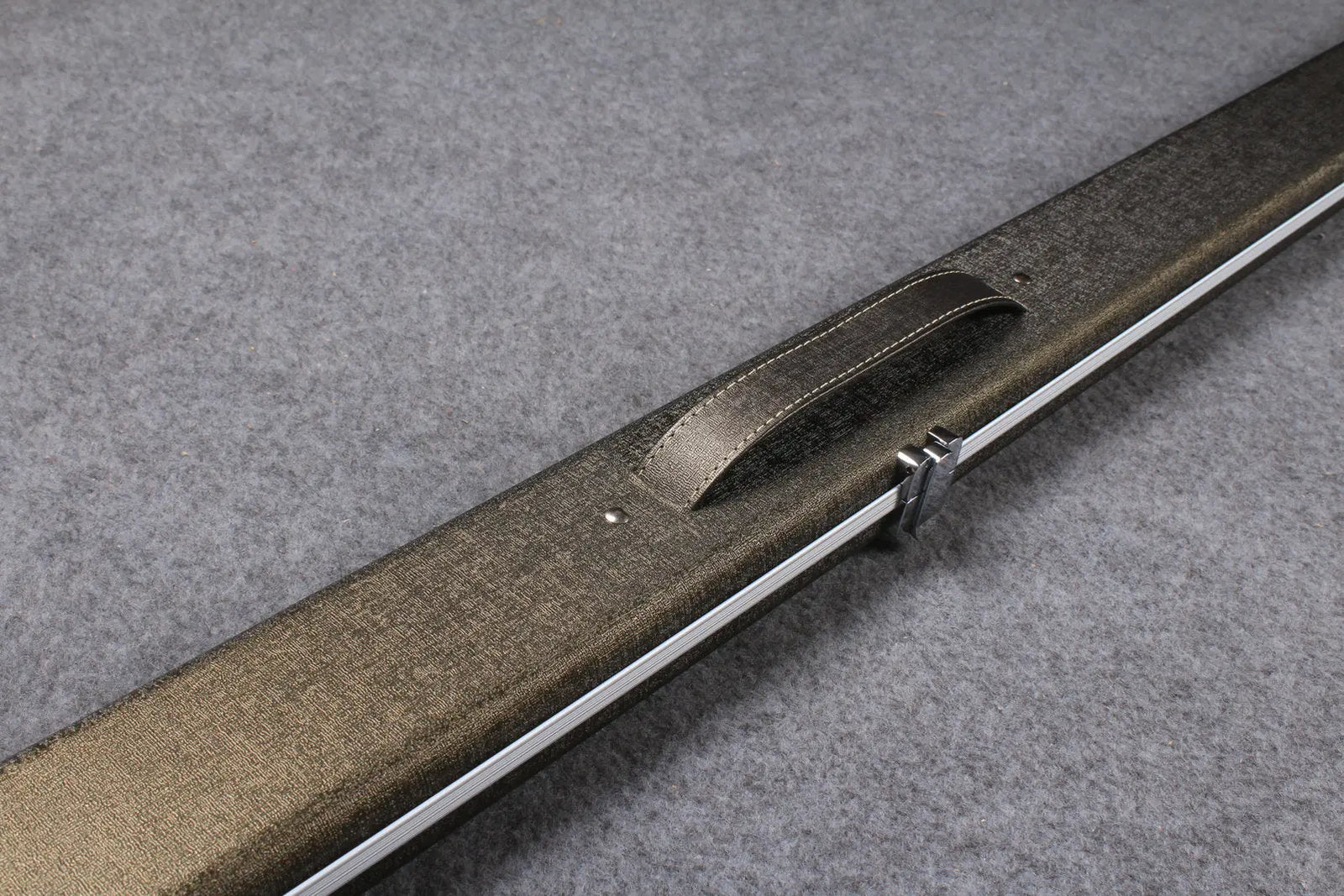 1 piece leather case aluminium construction with 2 slots ~halo style WOODS CUES