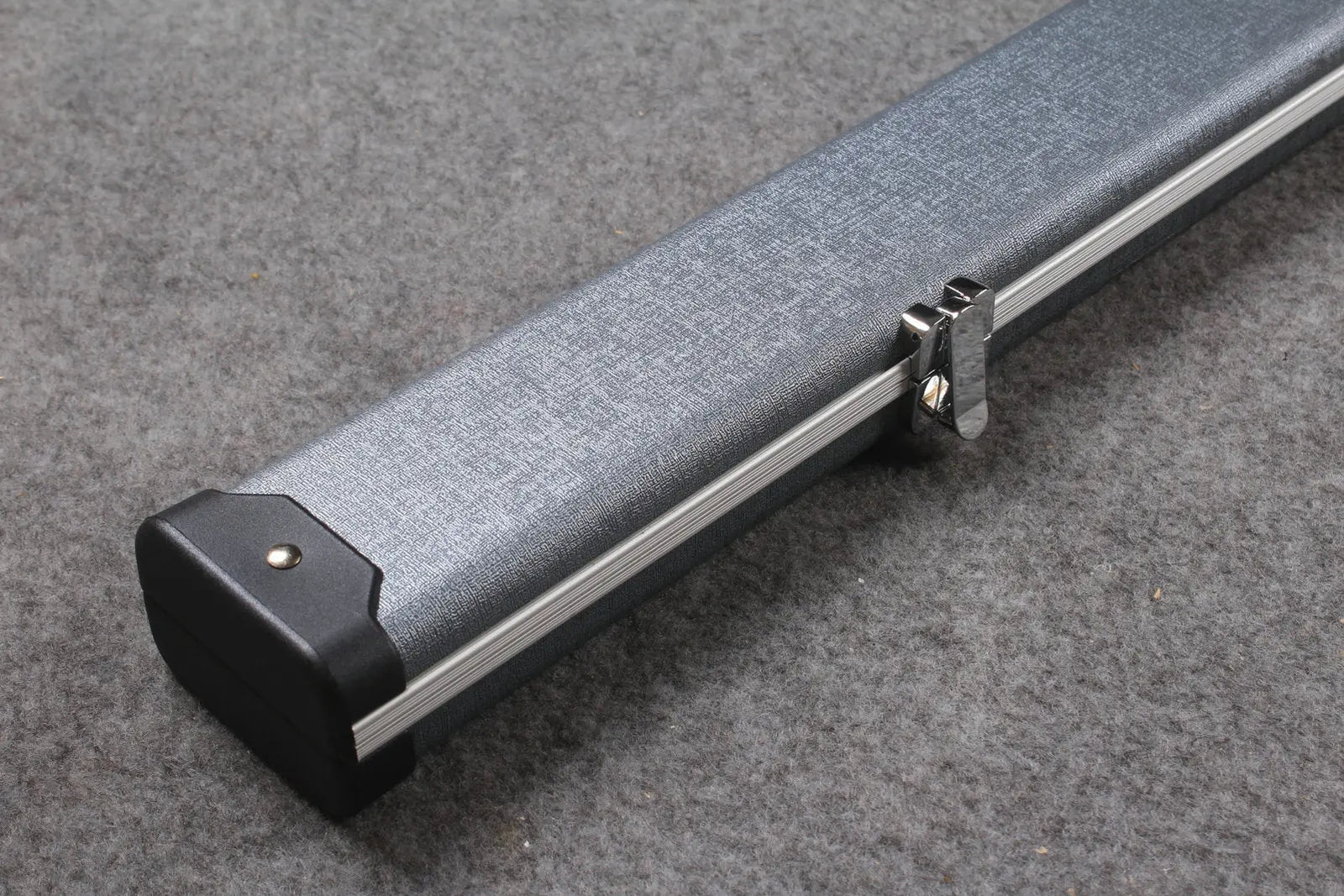 1 piece leather case aluminium construction with 2 slots ~halo style WOODS CUES