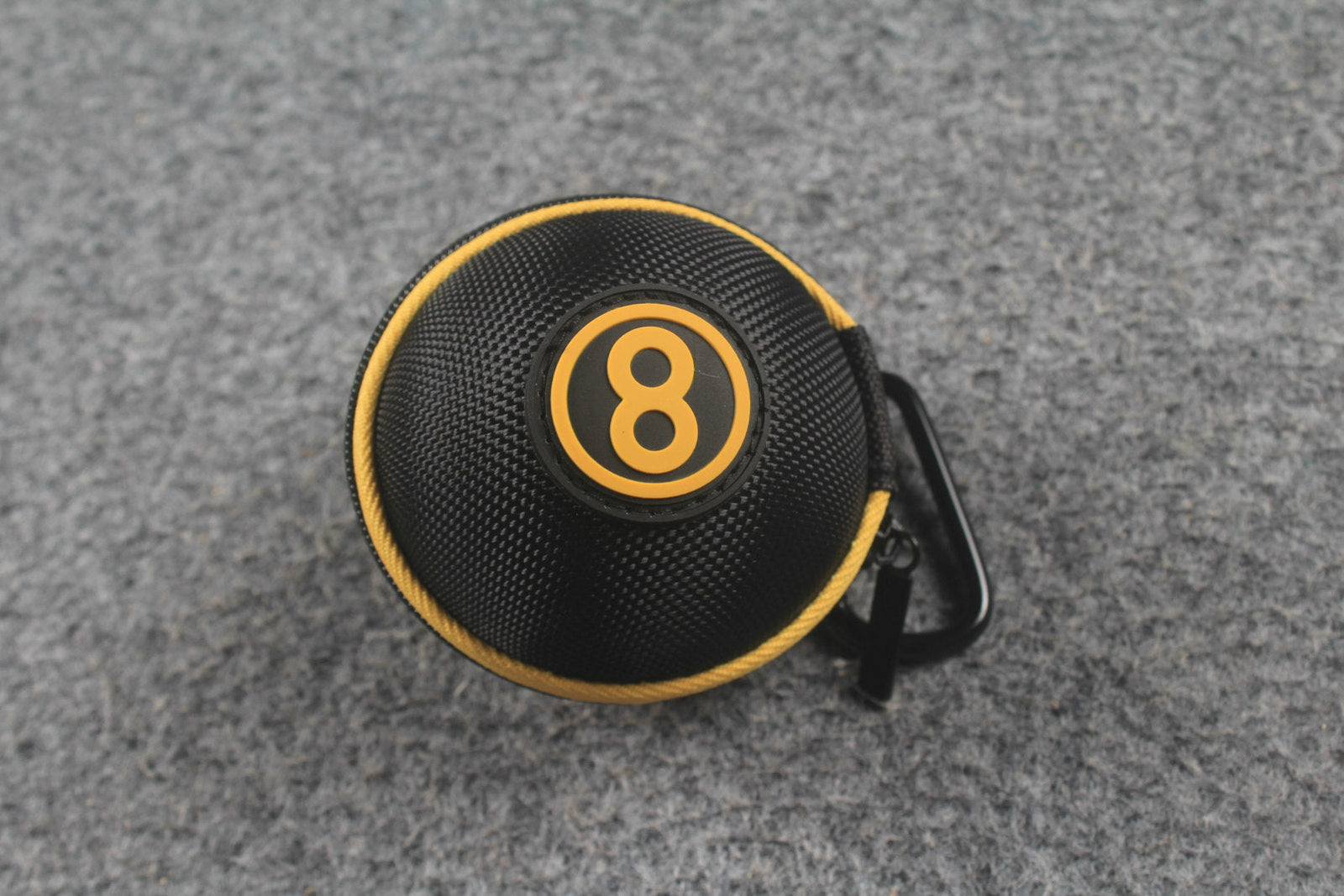 Clip-on Cue Ball Case WOODS CUES