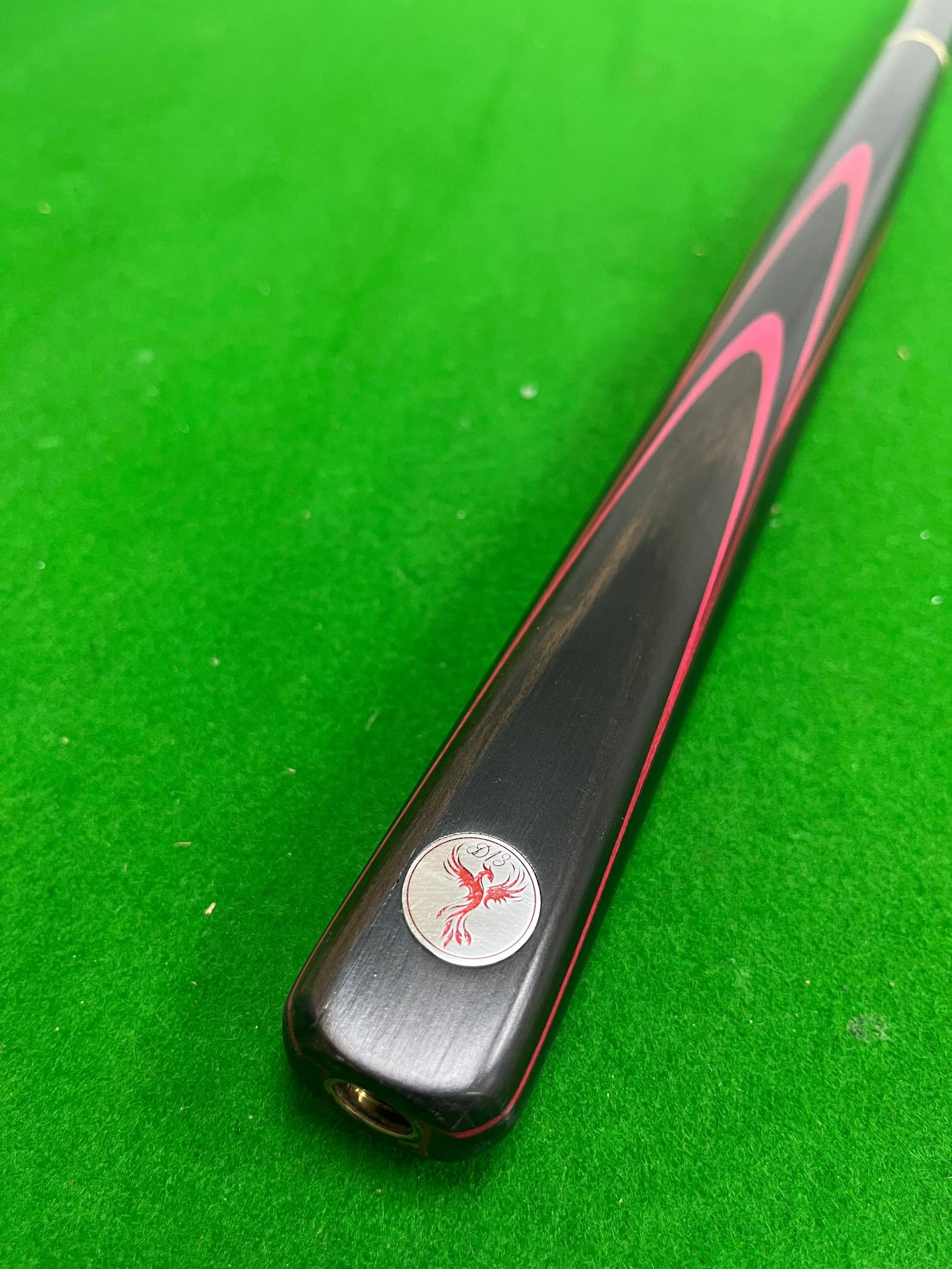custom disc metal cue badge WOODS CUES