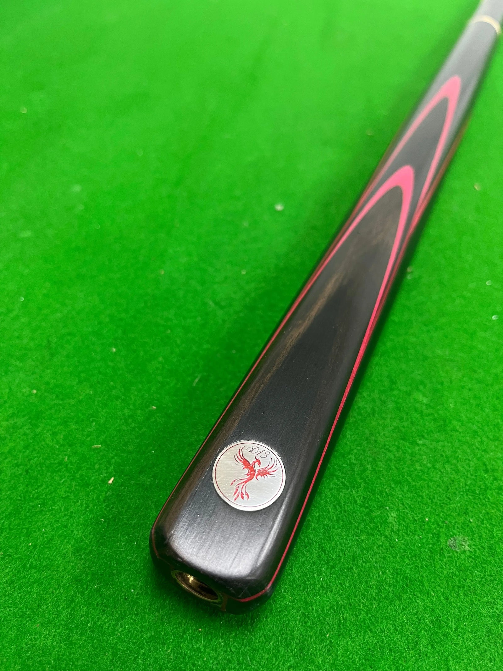 custom disc metal cue badge WOODS CUES