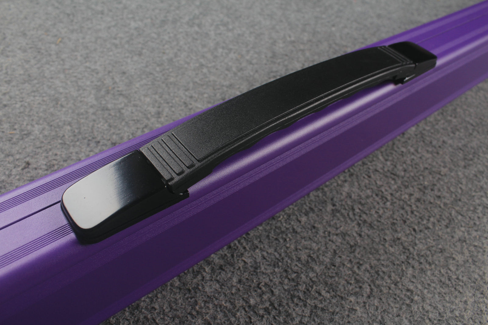 one piece aluminium lockable cue case – 2 Slots(chalk area inside)