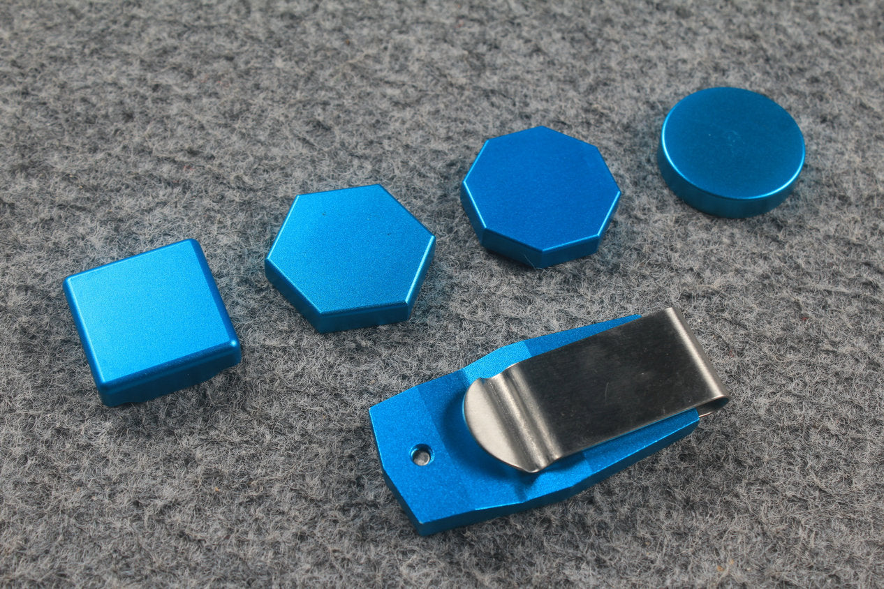 Single-Section Magnetic Chalk Holder 4-Piece Set & Table-Shaped Chalk Clip WOODS CUES