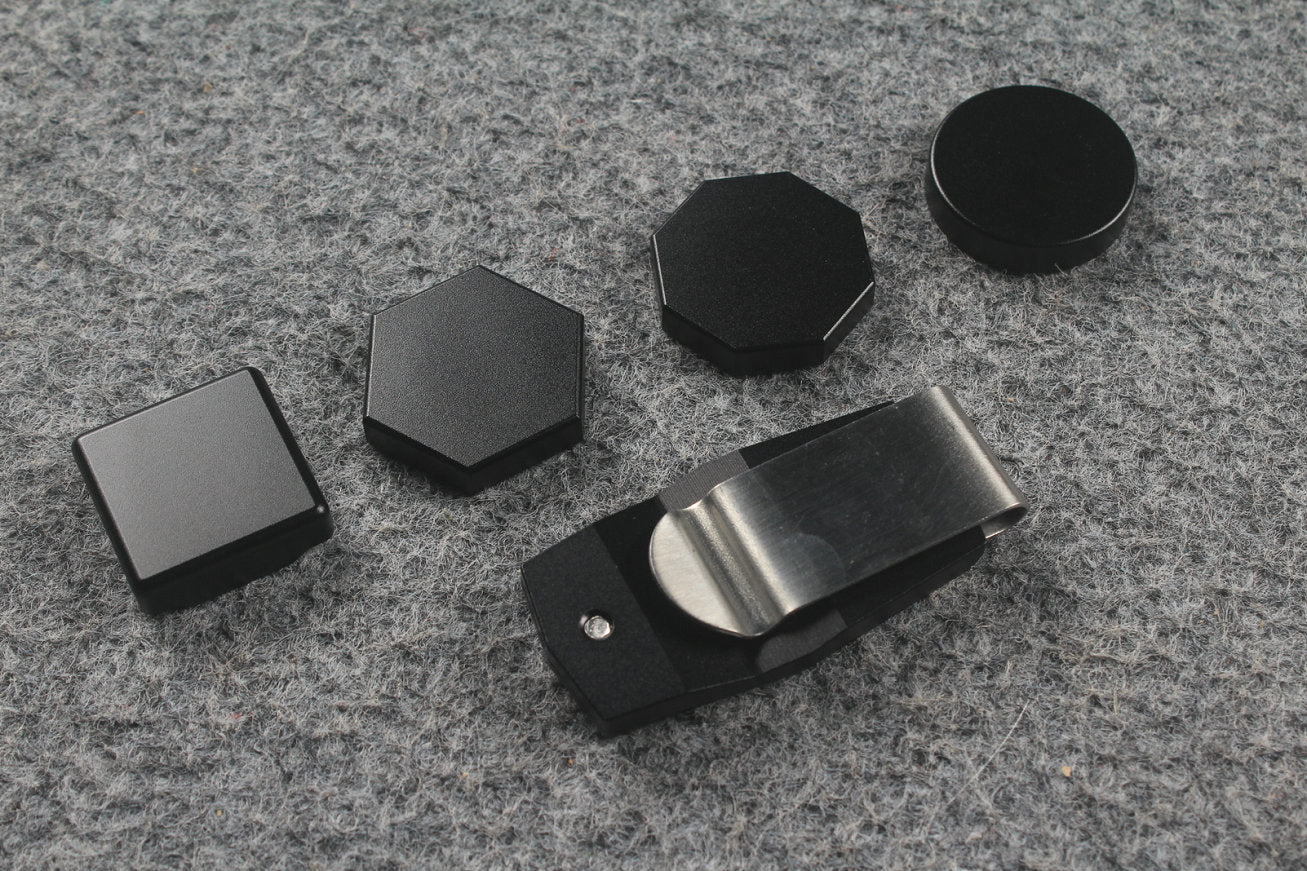 Single-Section Magnetic Chalk Holder 4-Piece Set & Table-Shaped Chalk Clip WOODS CUES