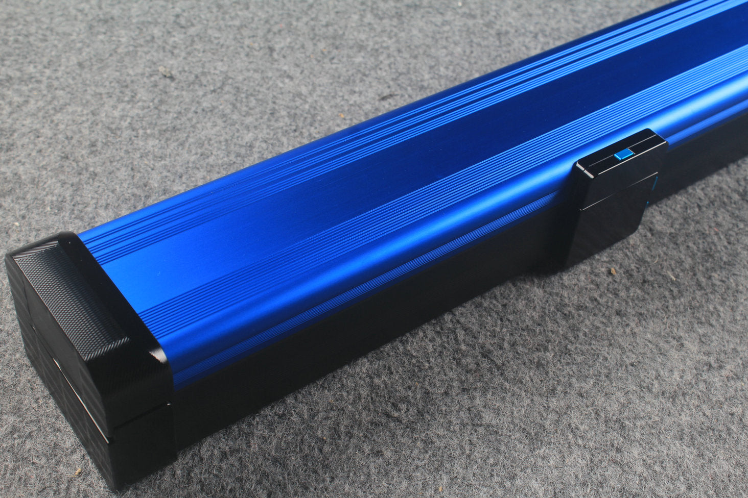 3/4 Premium Aluminium Snooker Cue Case – 2 Slots, Adjustable 120.5/124.8cm Interior