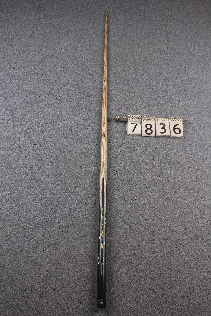1 piece ash inlay english pool cue #7836 WOODS CUES