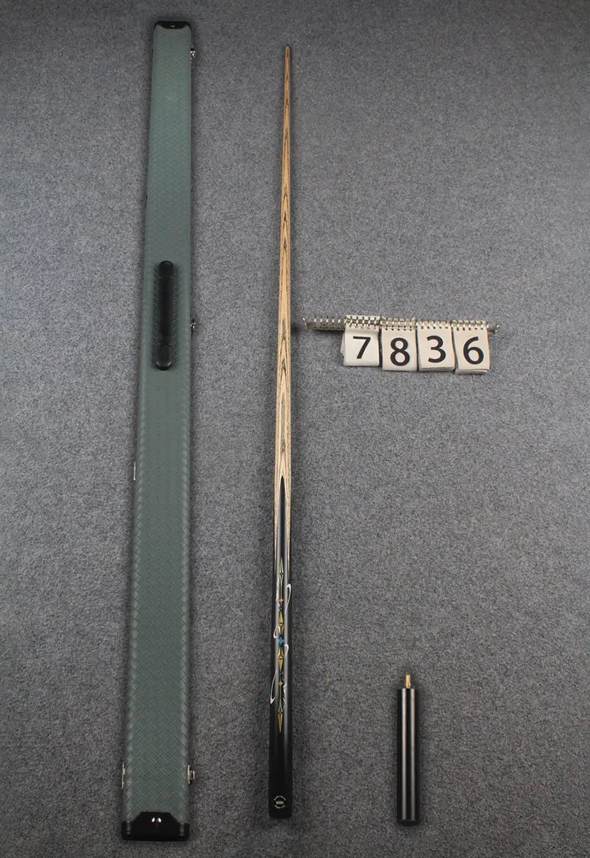 1 piece ash inlay english pool cue #7836 WOODS CUES
