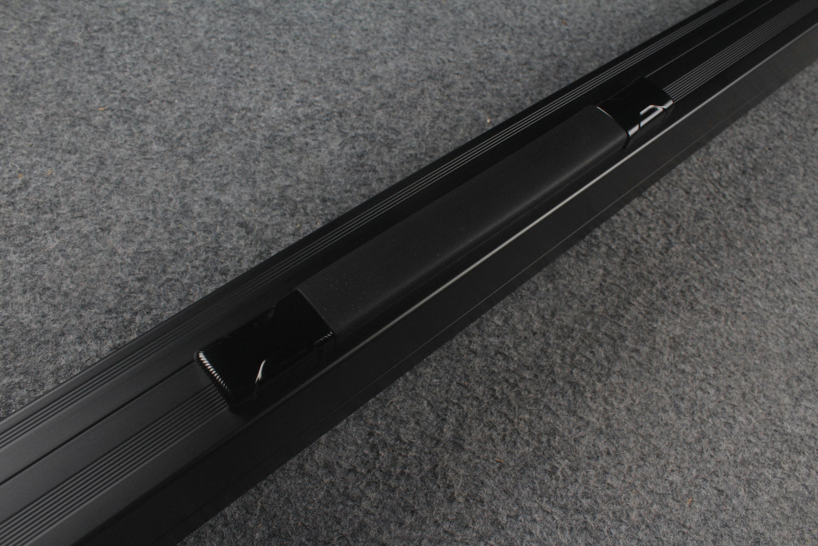 one piece strong aluminium lockable cue case – 2 Slots WOODS CUES