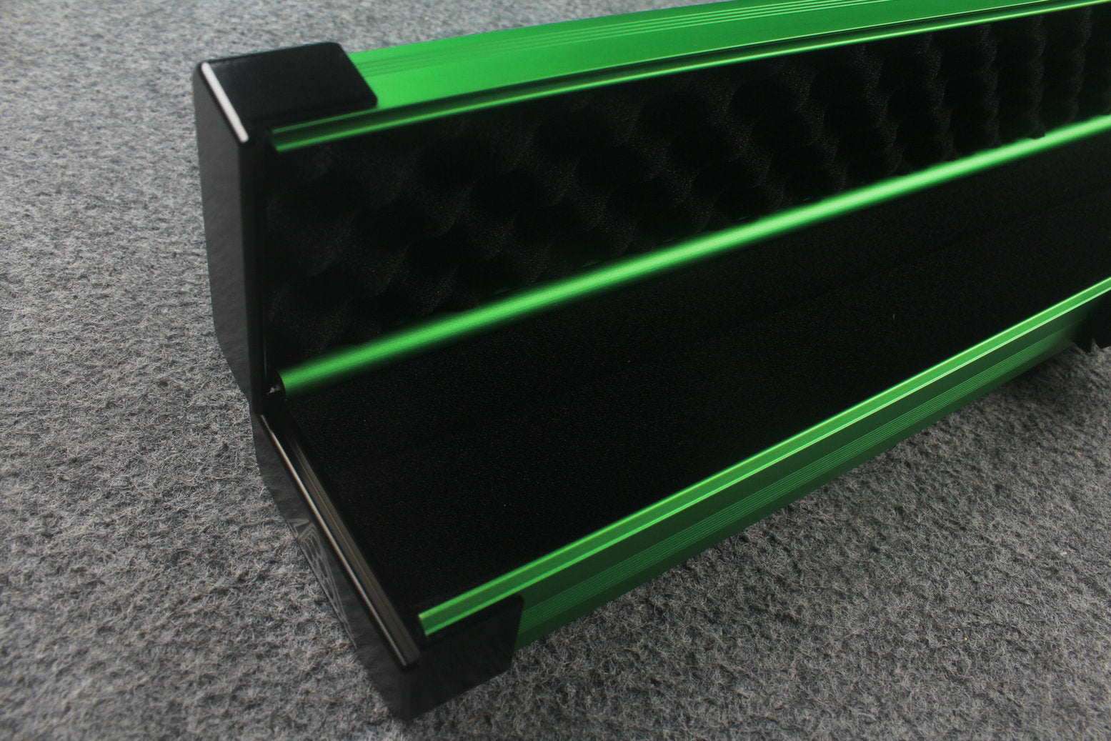 one piece strong aluminium lockable cue case – 2 Slots WOODS CUES