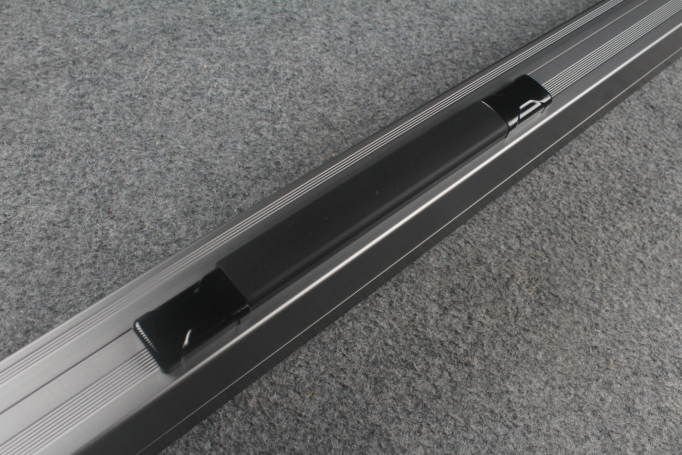 one piece strong aluminium lockable cue case – 2 Slots WOODS CUES