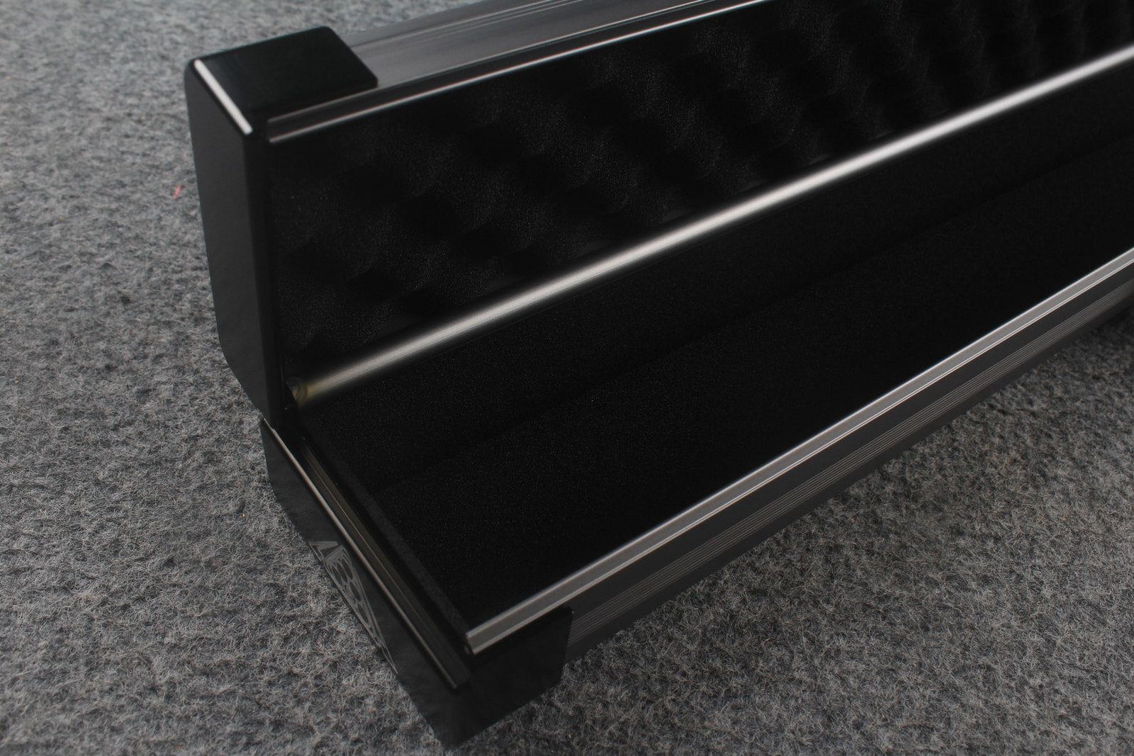 one piece strong aluminium lockable cue case – 2 Slots WOODS CUES
