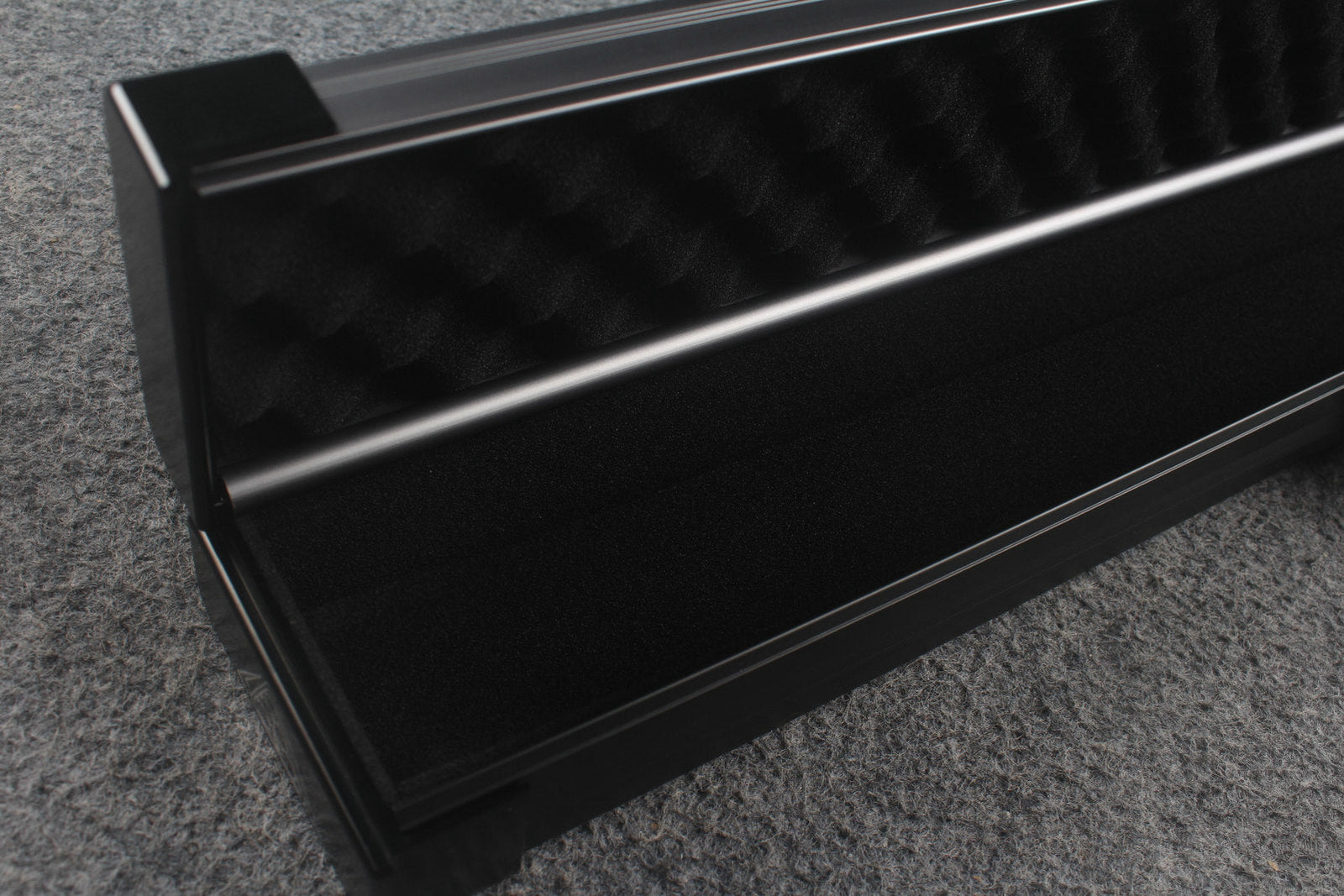 one piece strong aluminium lockable cue case – 2 Slots WOODS CUES