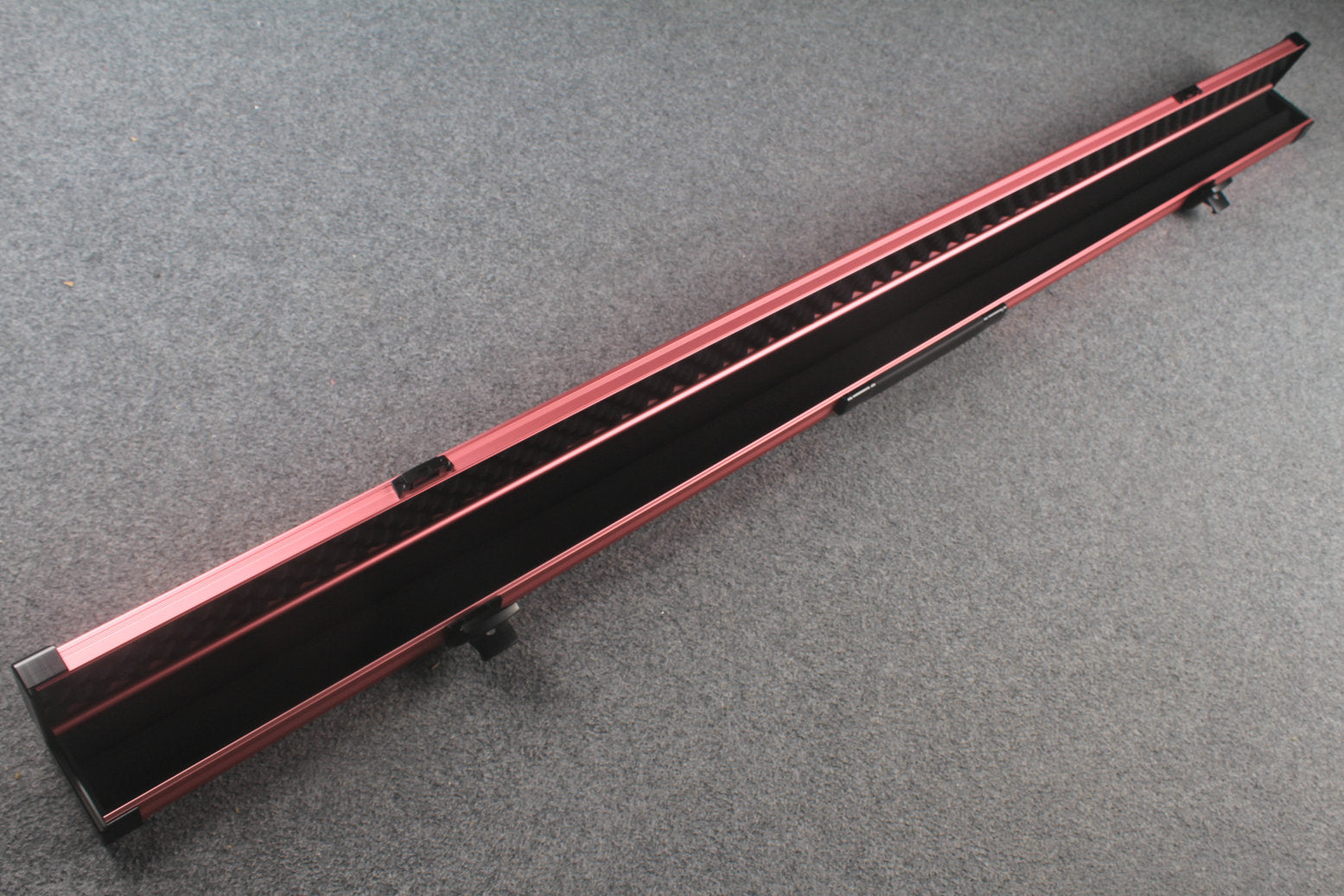 one piece strong aluminium lockable cue case – 2 Slots WOODS CUES