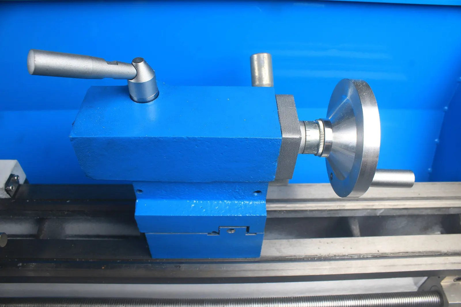 Professional snooker and pool cue tip repair & maintenance lathe double chuck #210-750 WOODS CUES