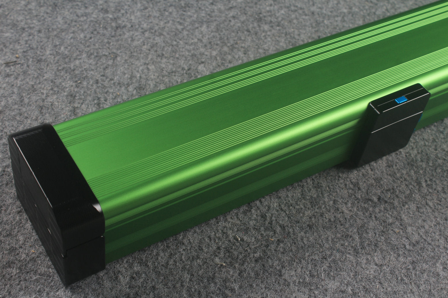3/4 Premium Aluminium Snooker Cue Case – 2 Slots, Adjustable 120.5/124.8cm Interior