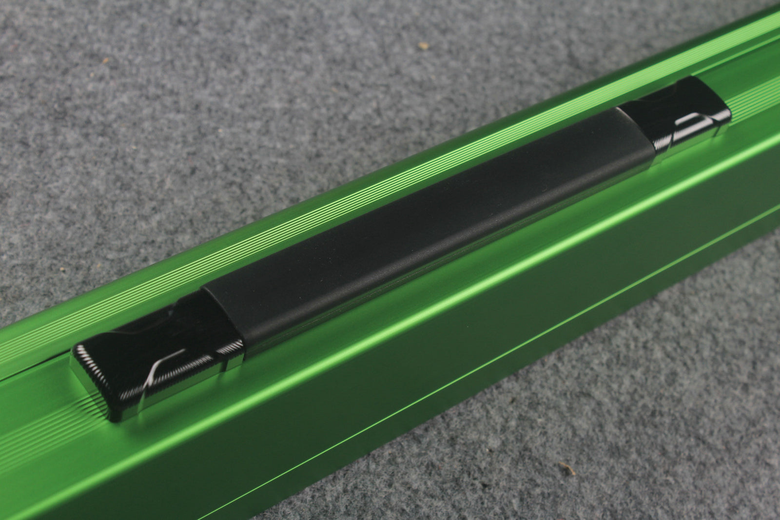 3/4 Premium Aluminium Snooker Cue Case – 2 Slots, Adjustable 120.5/124.8cm Interior