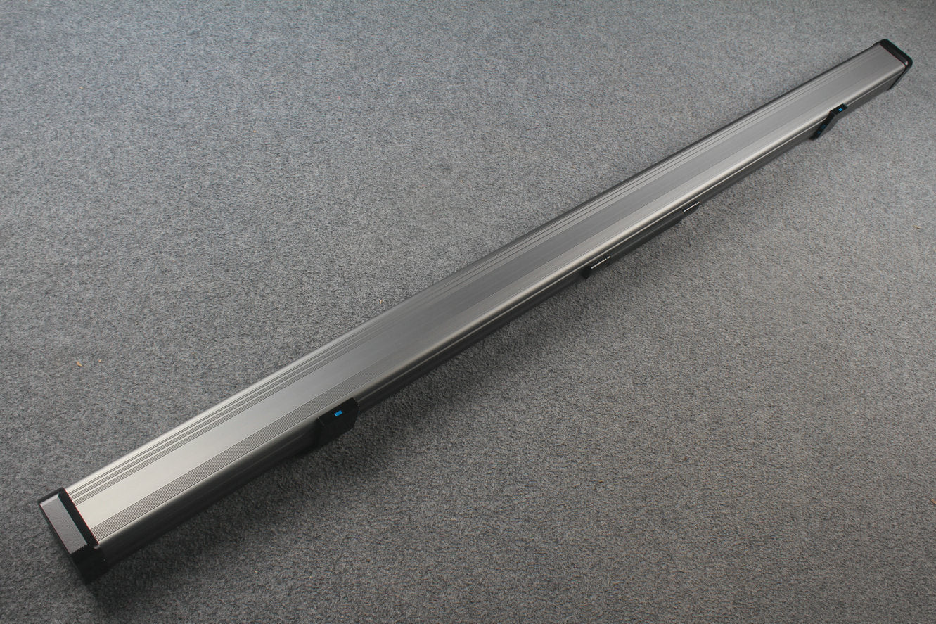 1 piece strong aluminium case with 2 slots (chalk area inside) WOODS CUES