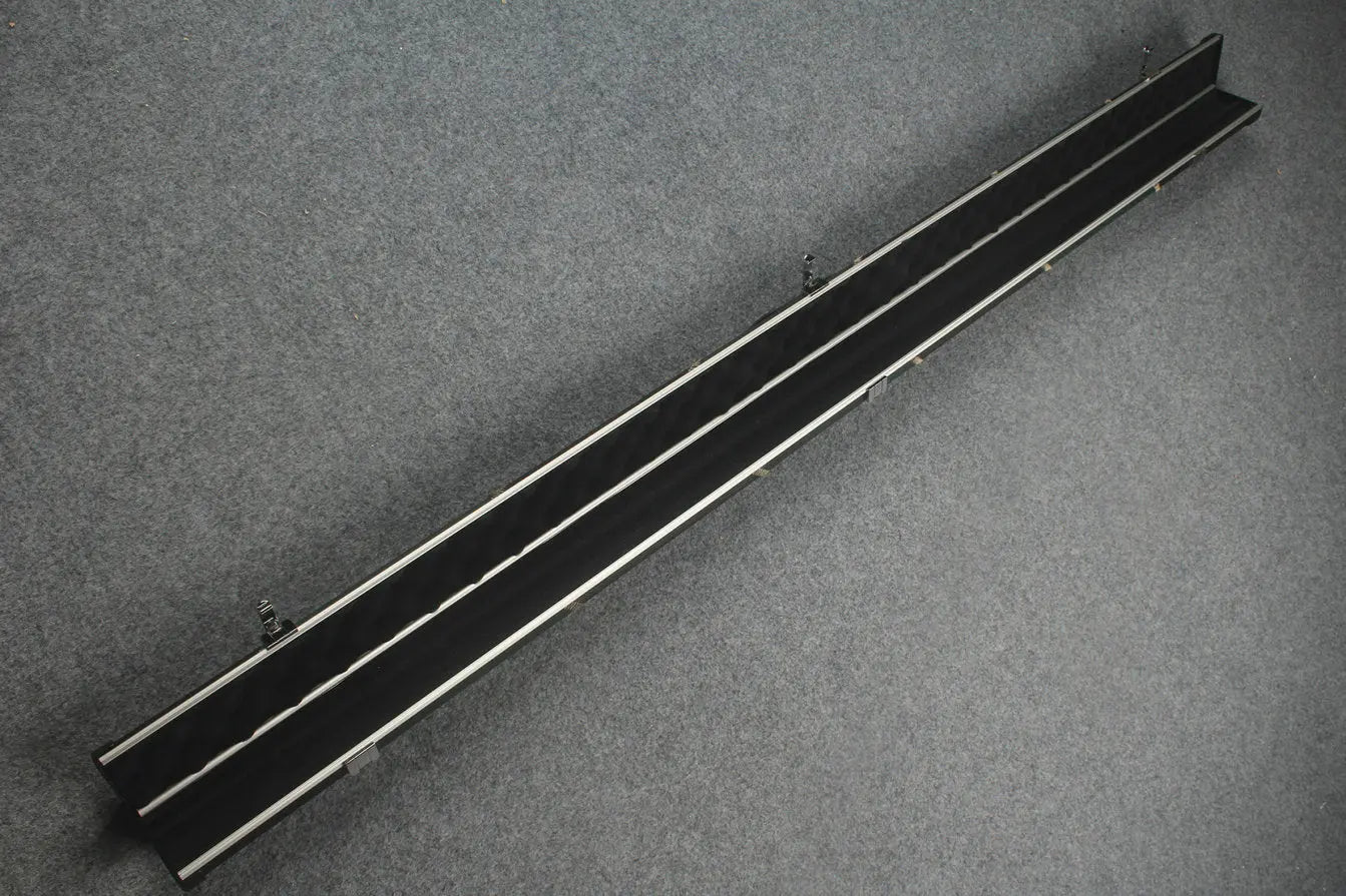 1 piece leather case aluminium construction with 2 slots ~halo style WOODS CUES