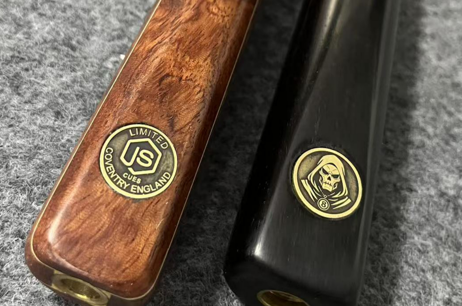 custom disc metal cue badge WOODS CUES