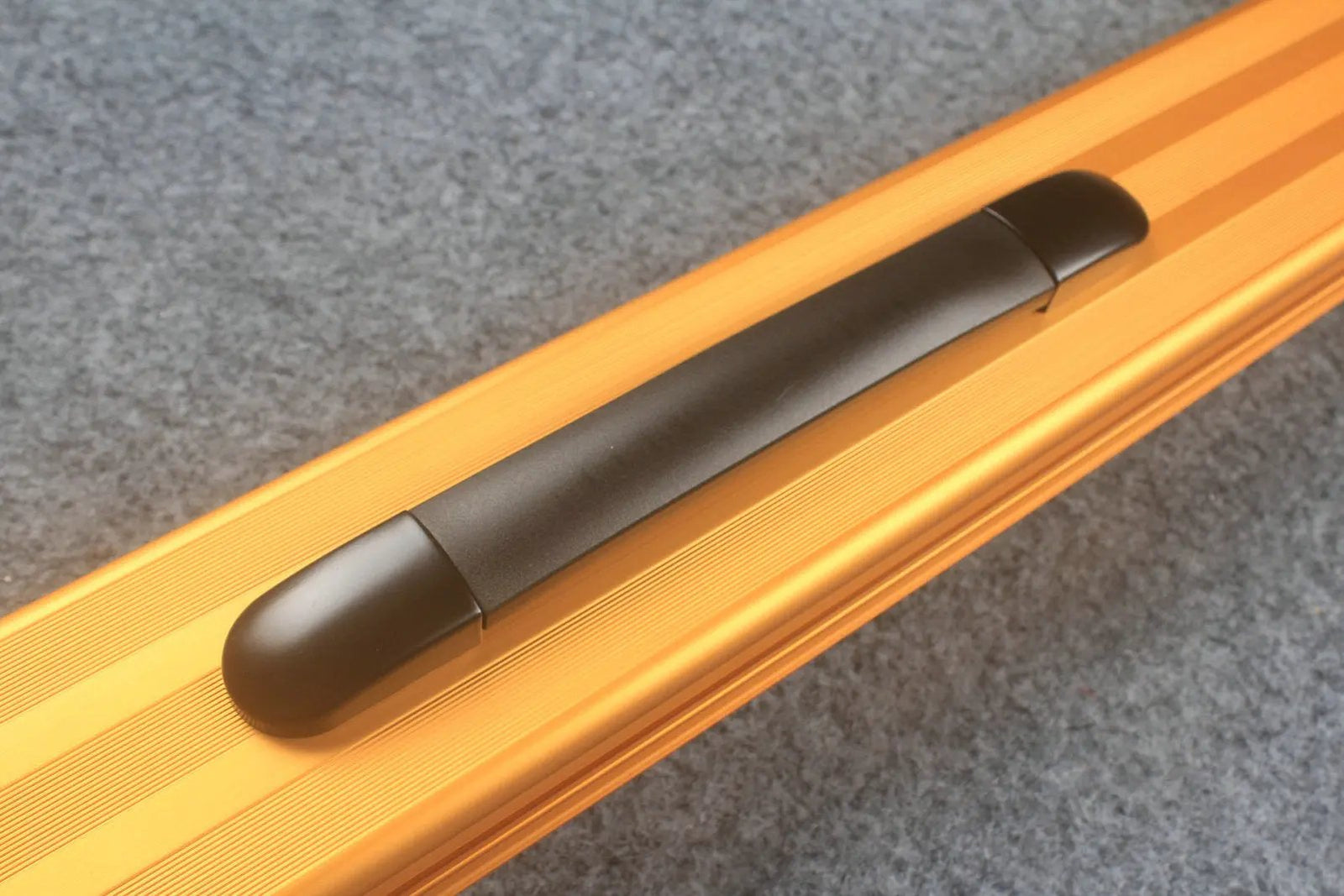 1/2 Professional Aluminium Cue Case WOODS CUES