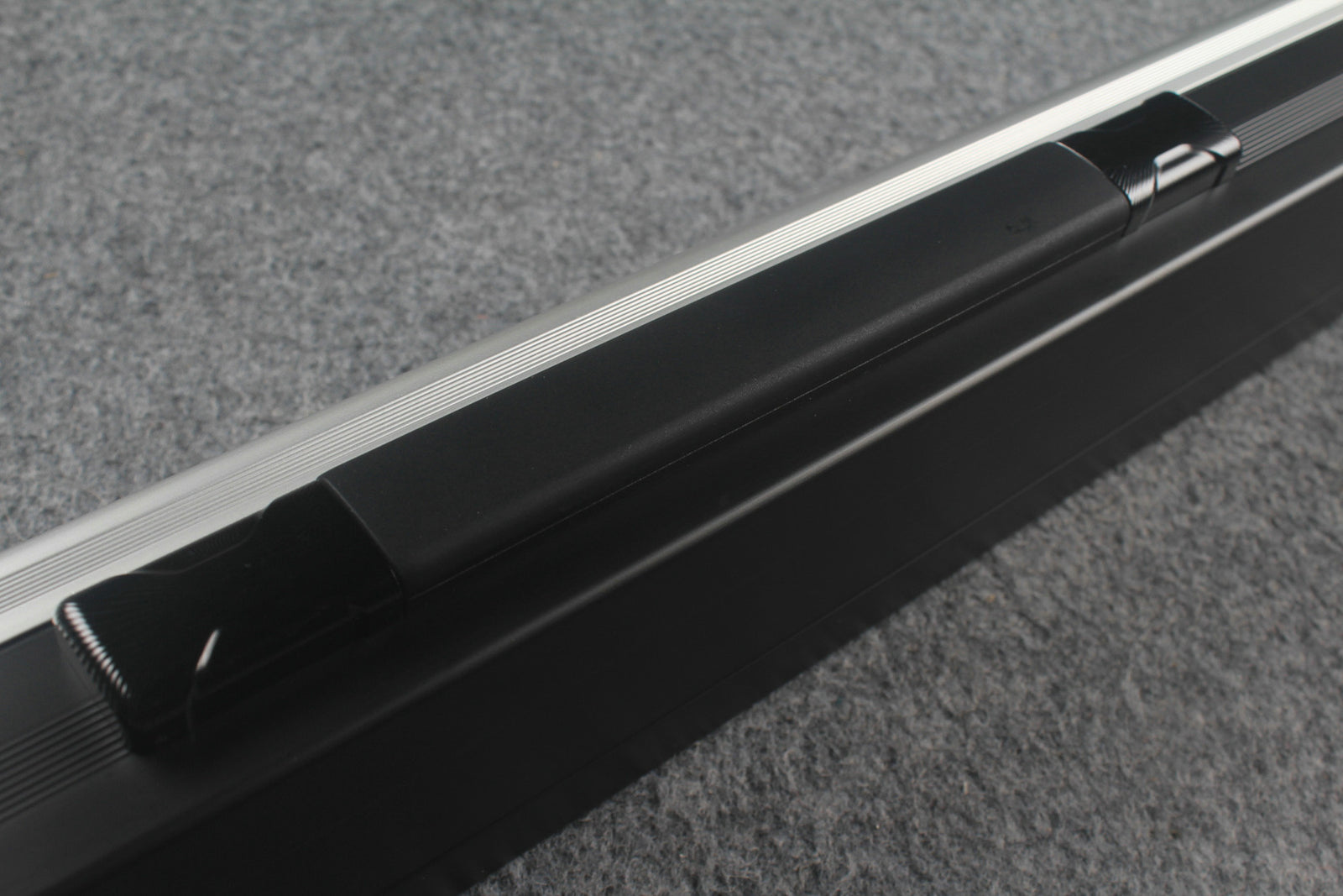 3/4 Premium Aluminium Snooker Cue Case – 2 Slots, Adjustable 120.5/124.8cm Interior