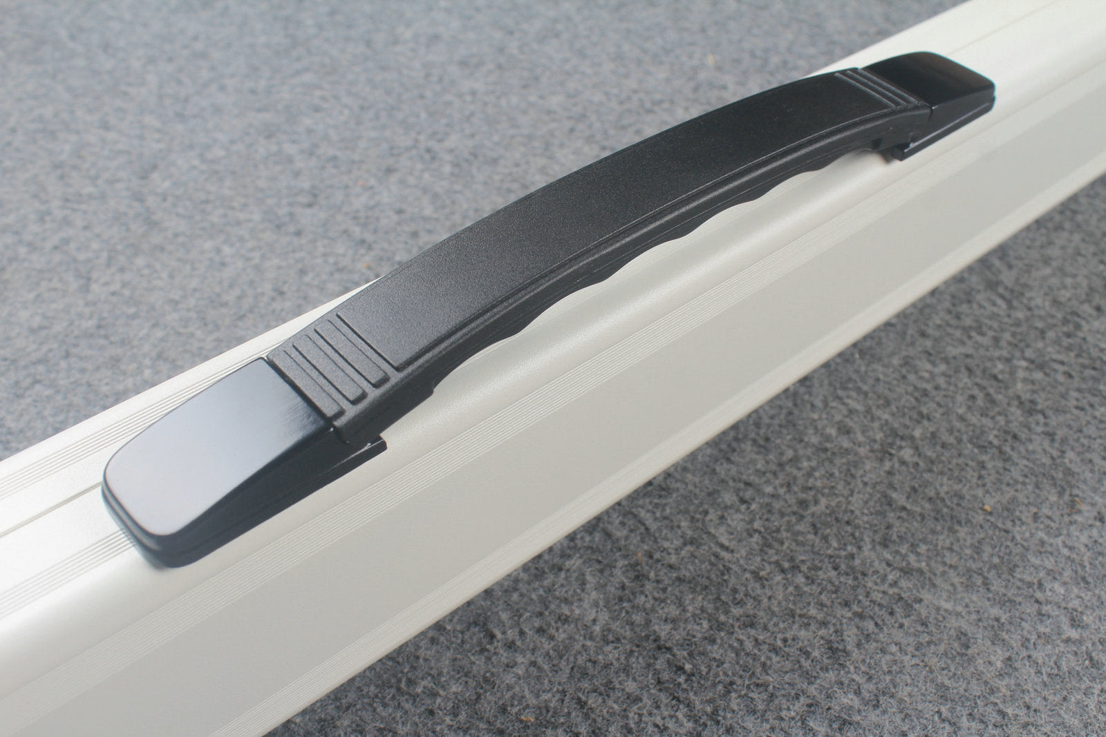 one piece aluminium lockable cue case – 2 Slots(chalk area inside) WOODS CUES