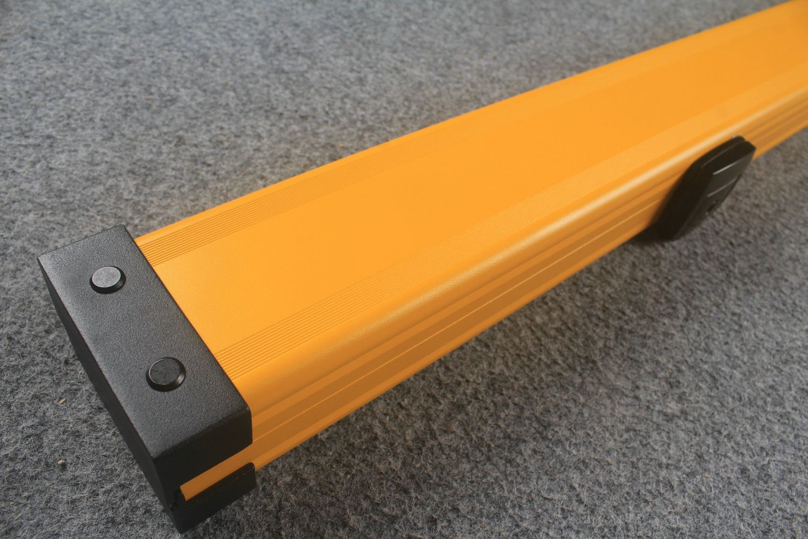 one piece aluminium lockable cue case – 2 Slots(chalk area inside)