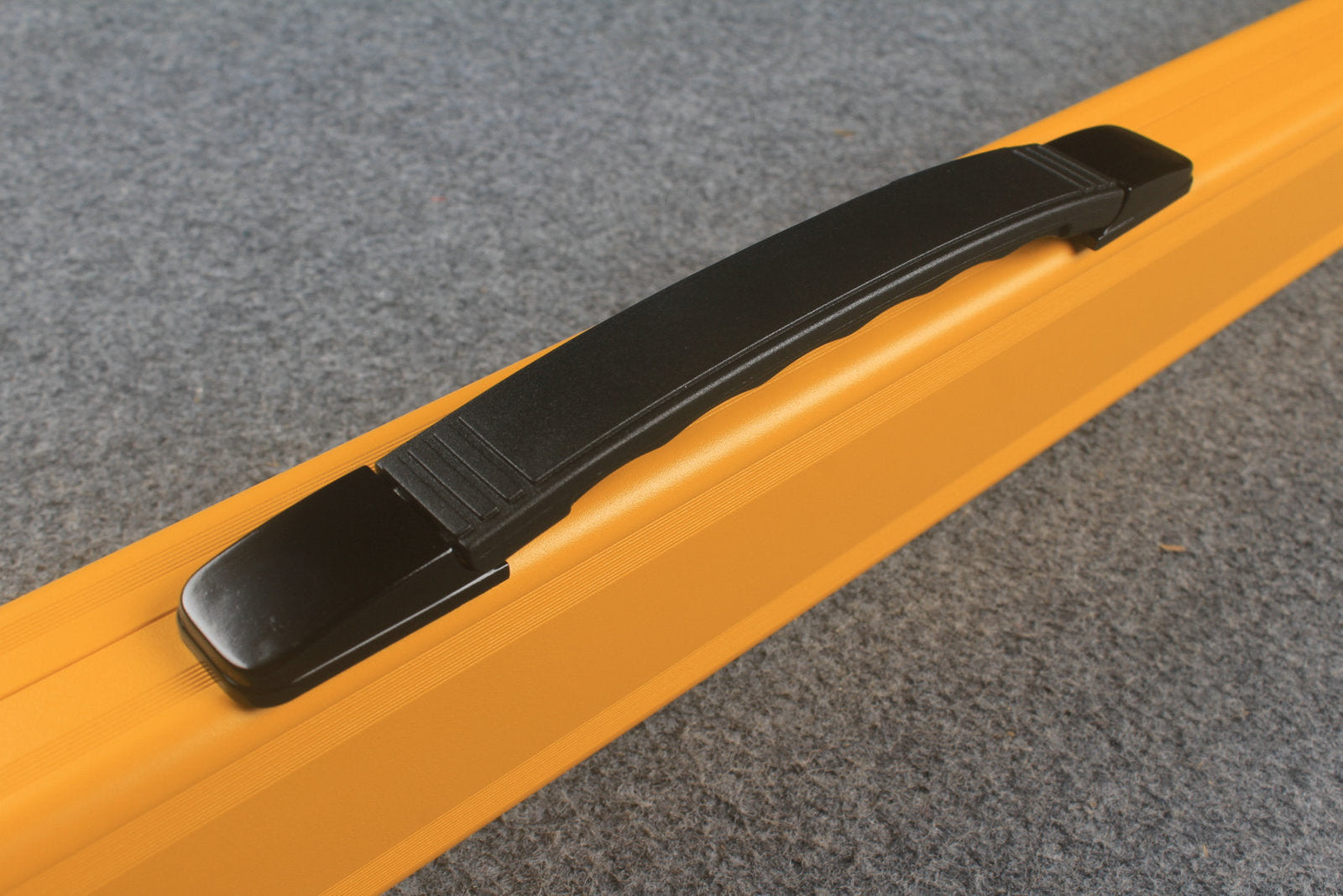 one piece aluminium lockable cue case – 2 Slots(chalk area inside) WOODS CUES