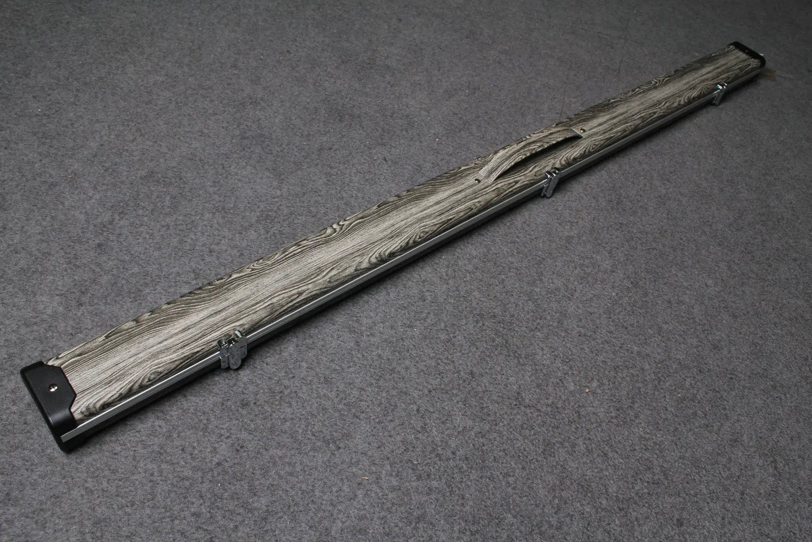 1 piece tree bark leather case aluminium construction with 2 slots