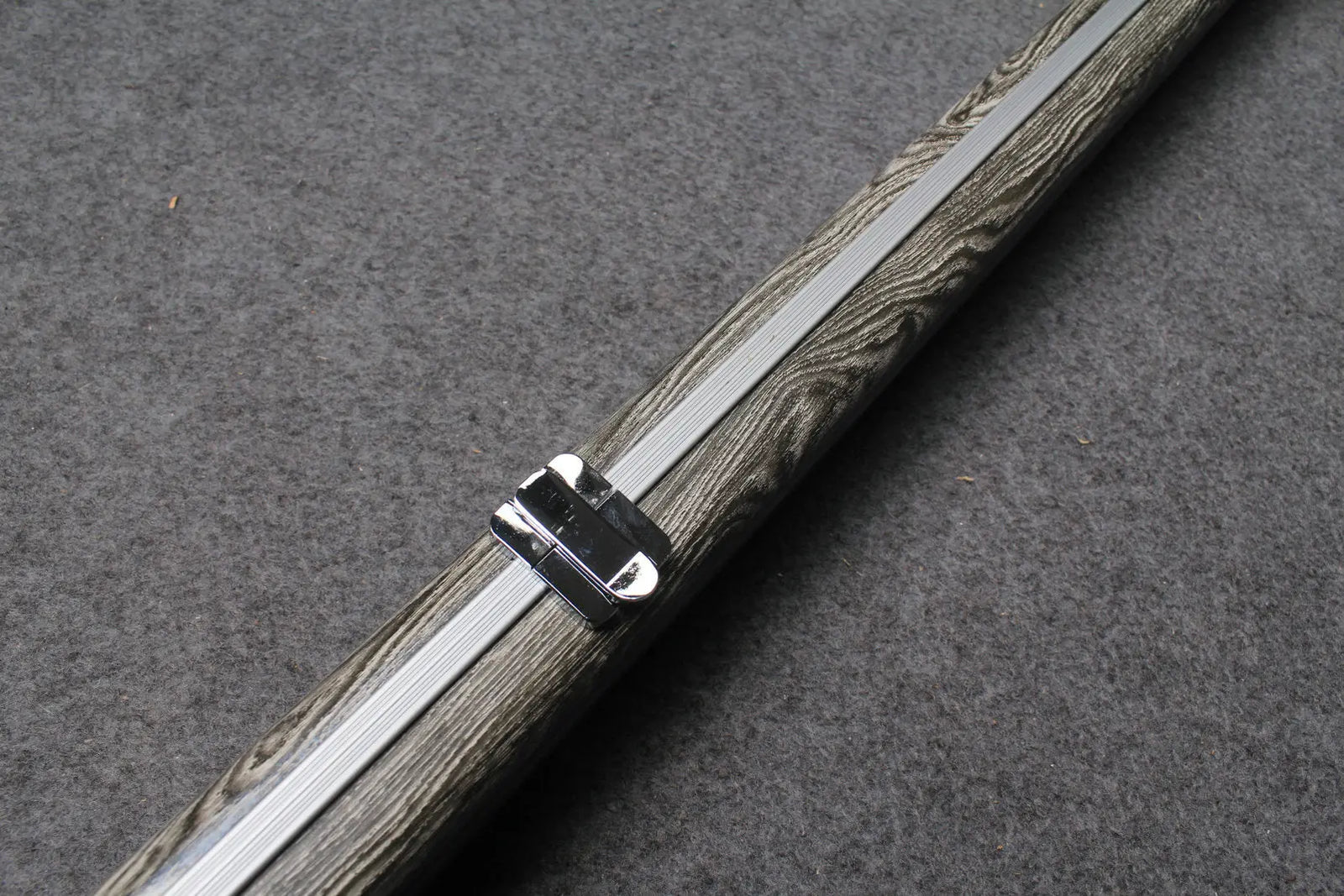 1 piece tree bark leather case aluminium construction with 2 slots