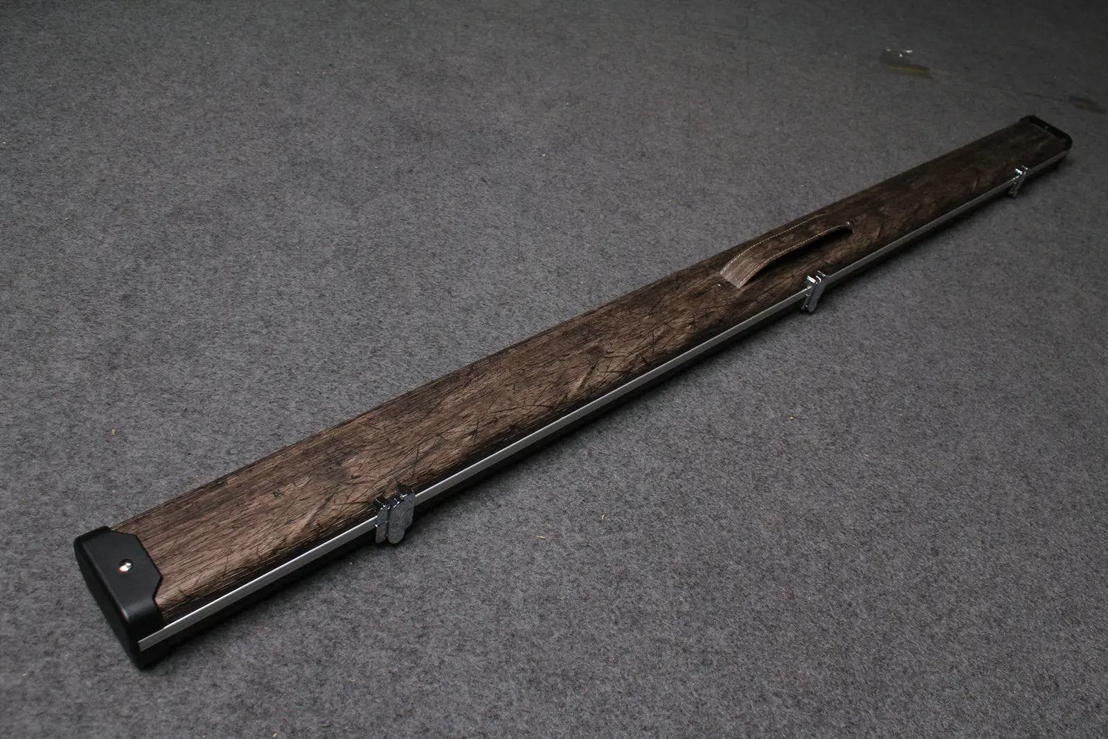 1 piece tree bark leather case aluminium construction with 2 slots