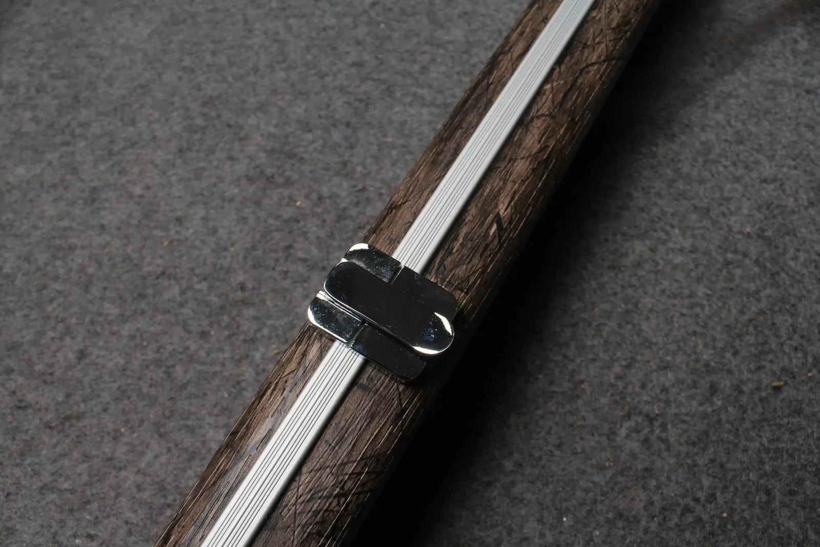 1 piece tree bark leather case aluminium construction with 2 slots