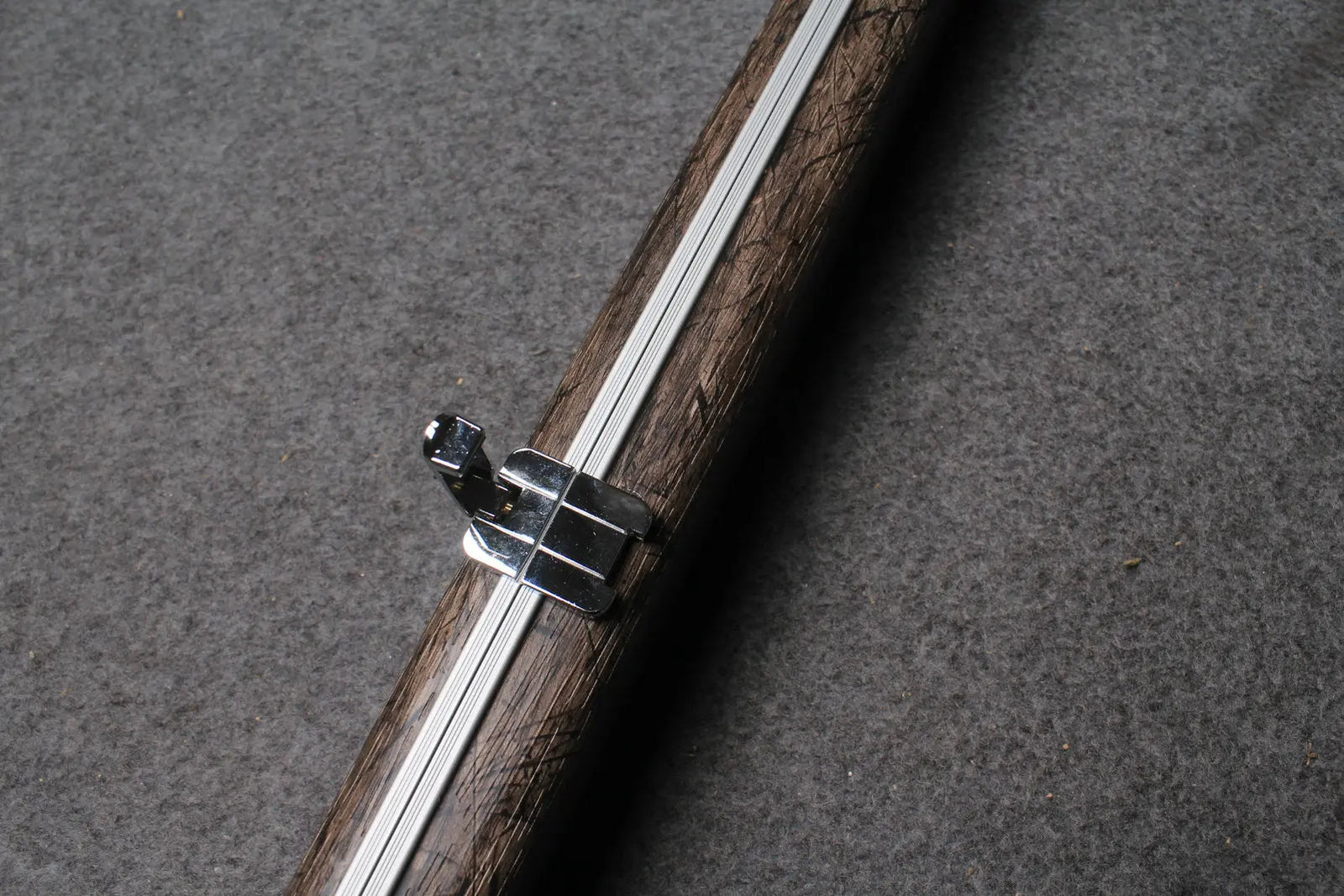 3/4 bark leather case aluminium construction with 2 slots