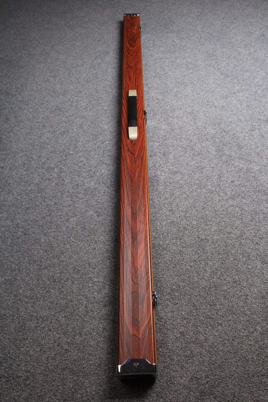 deluxe one piece aluminium cue case with 2 slots