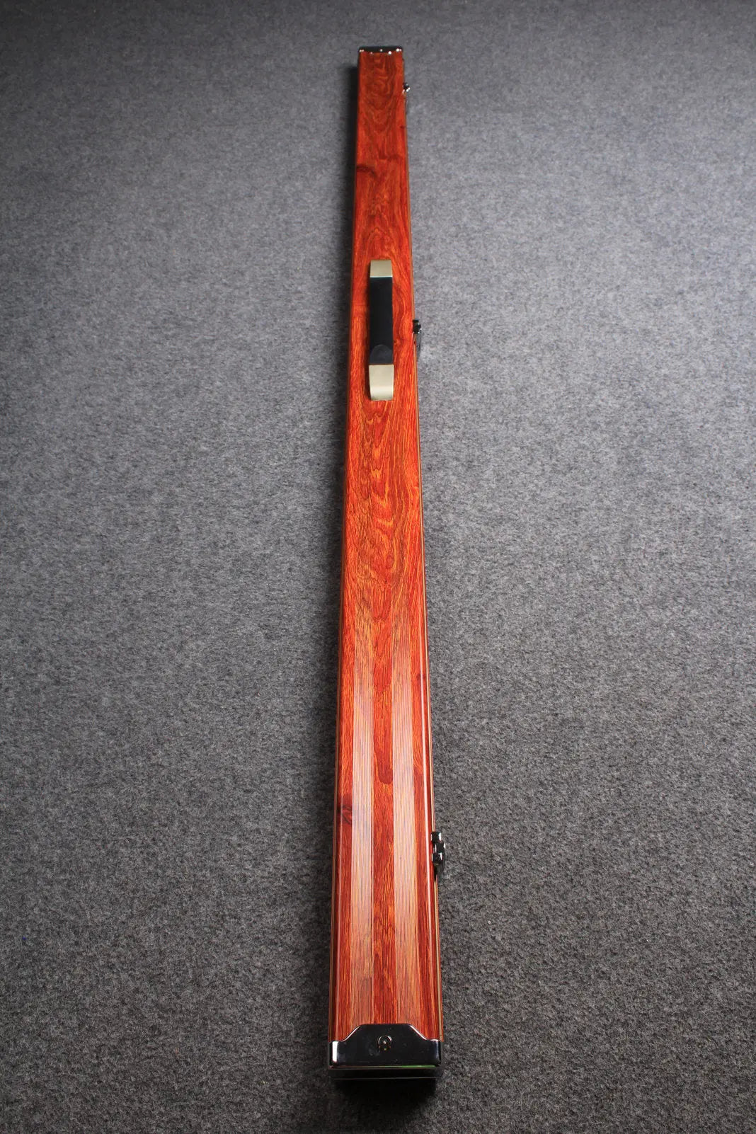 deluxe one piece aluminium cue case with 2 slots