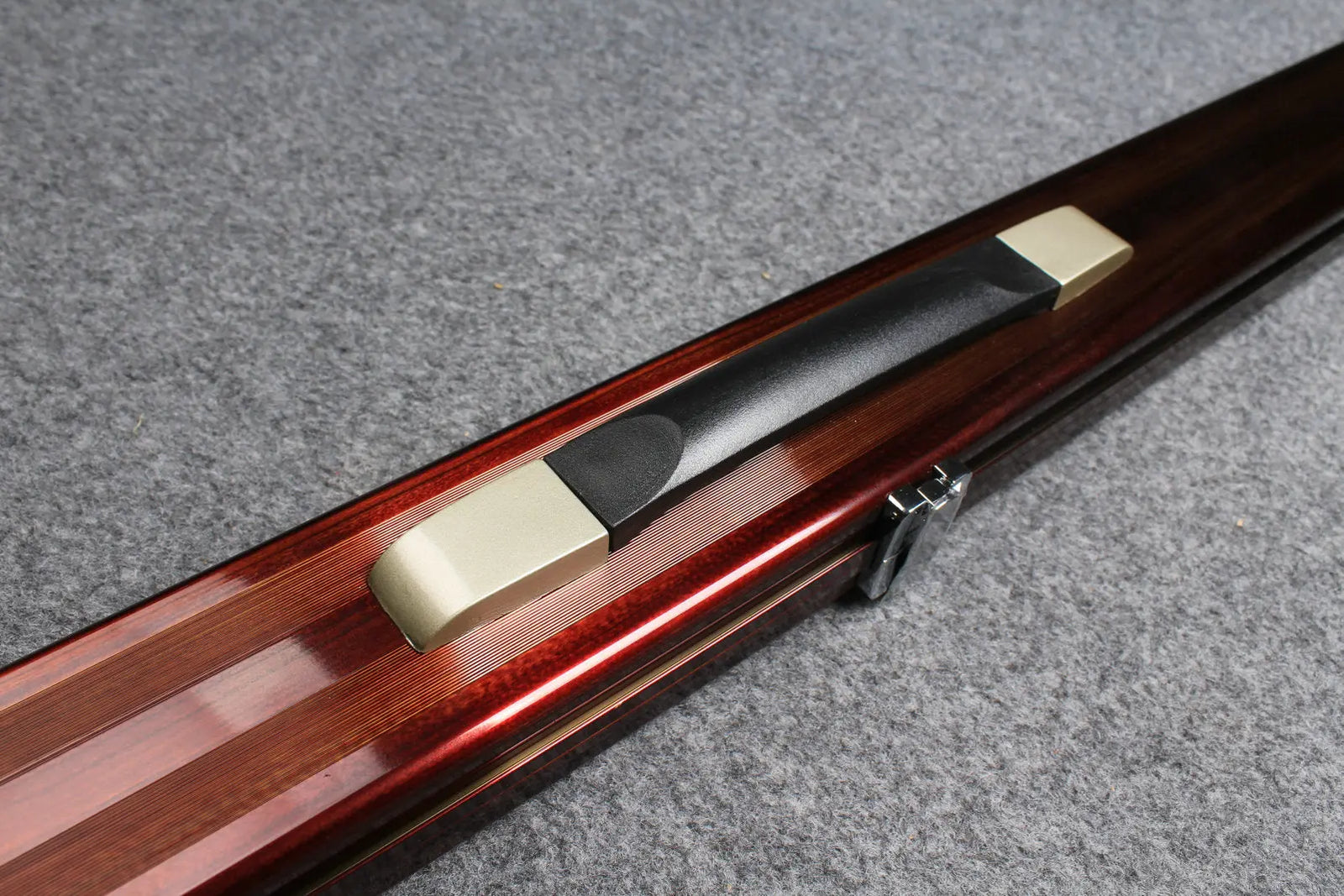 deluxe one piece aluminium cue case with 2 slots WOODS CUES