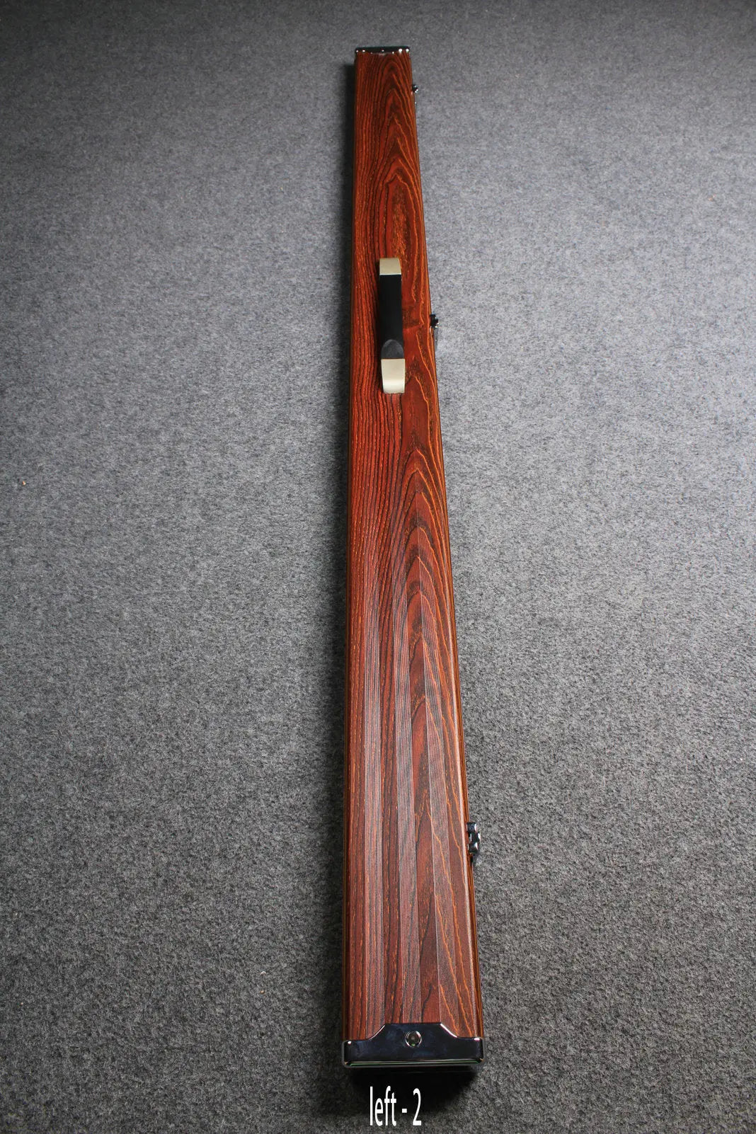 deluxe one piece aluminium cue case with 3 slots for 60" cue