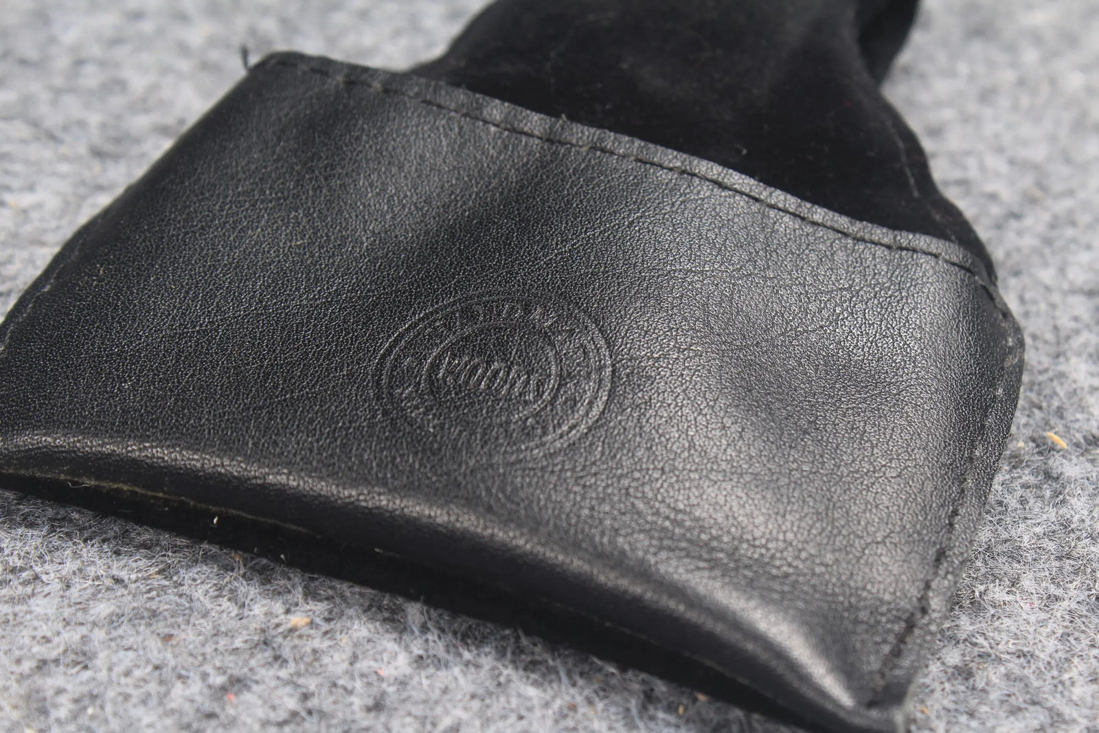 Chalk Holder Pouch, Billiard Cue Holder Bag with Clip Pool Billiards Snooker Cue WOODS CUES