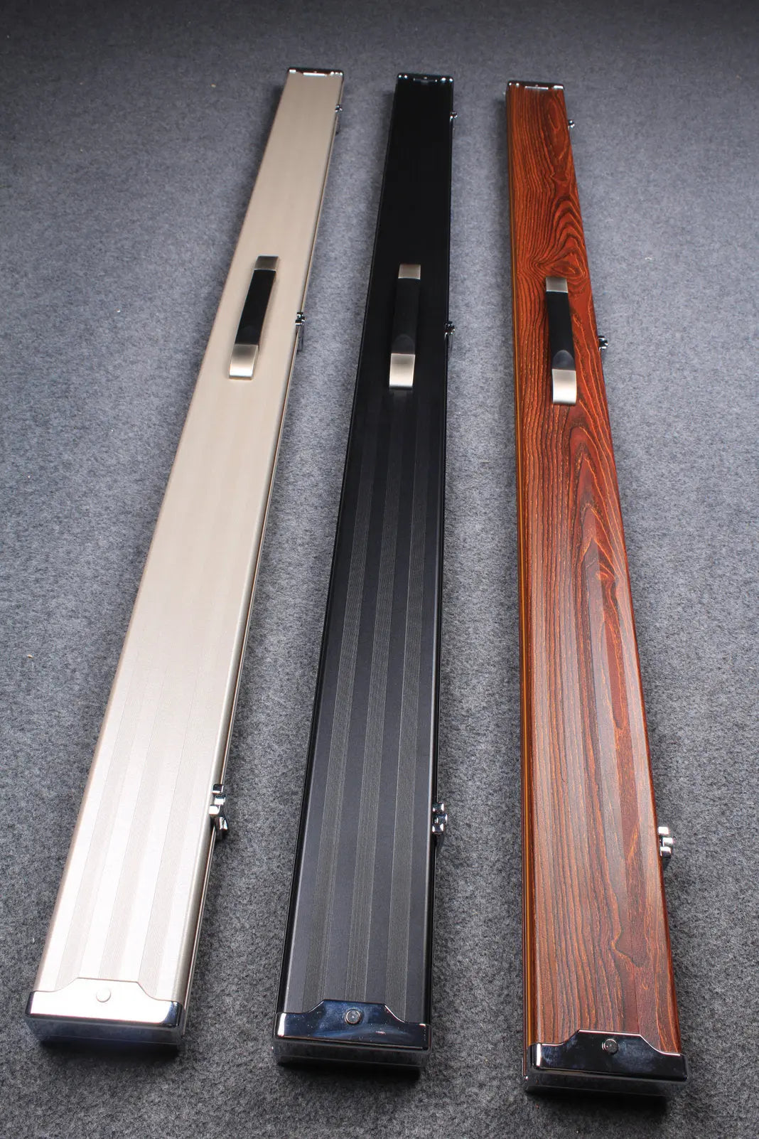 deluxe one piece aluminium cue case with 3 slots for 60" cue