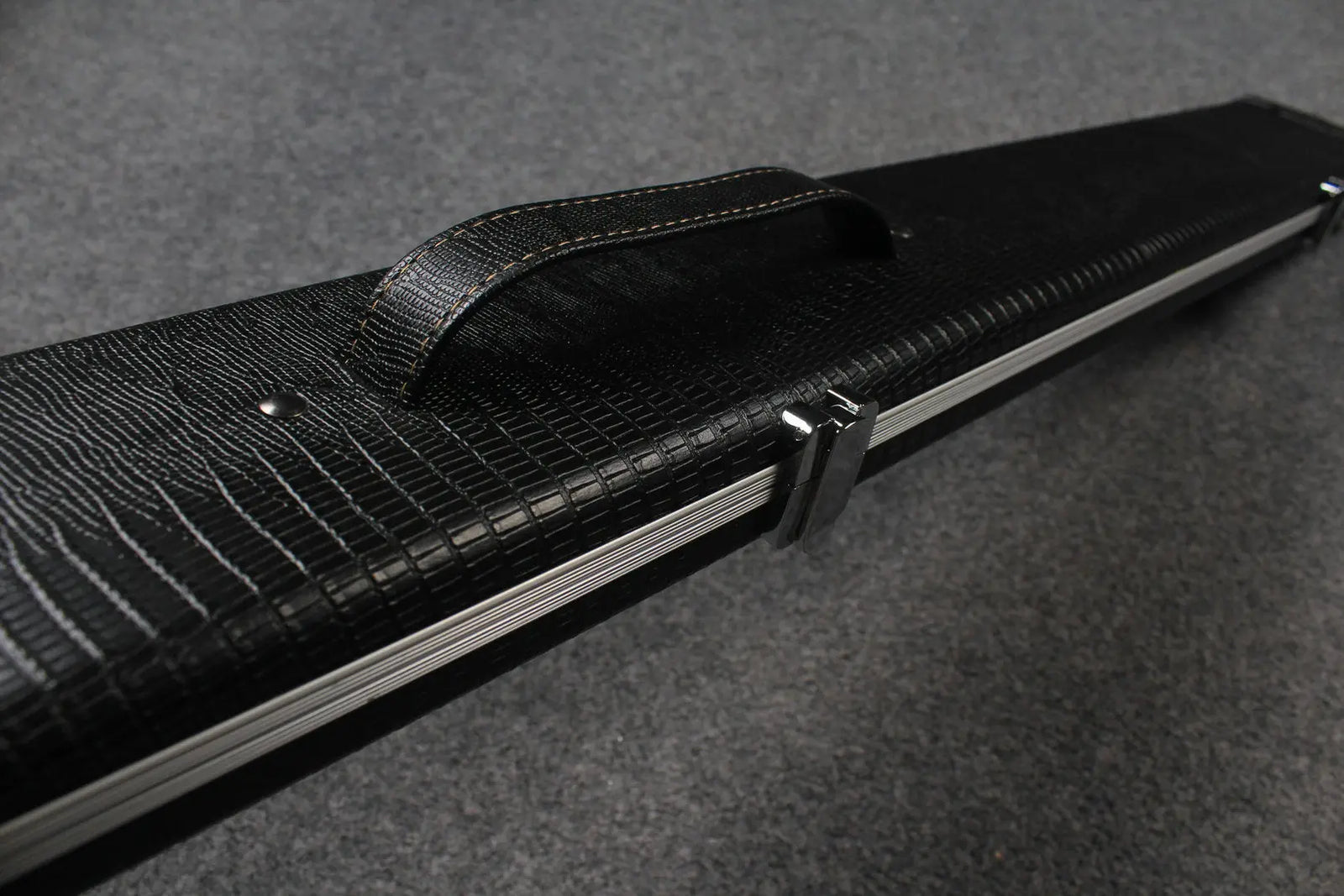 3/4 snooker cue aluminium case with 3 slots WOODS CUES