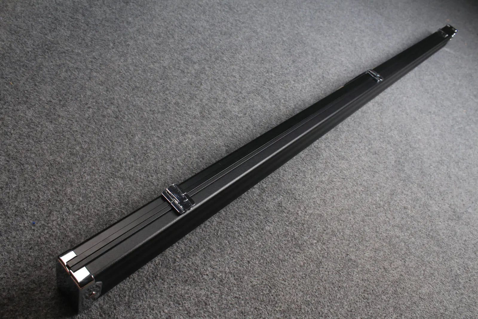 deluxe one piece aluminium cue case with 2 slots WOODS CUES