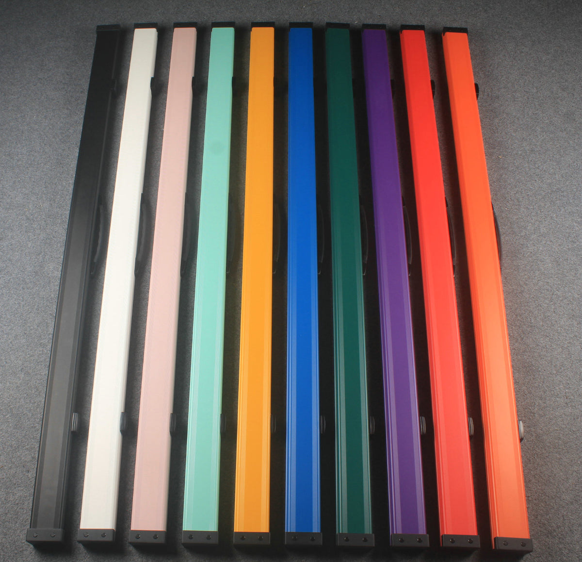 one piece aluminium lockable cue case – 2 Slots（chalk area inside）