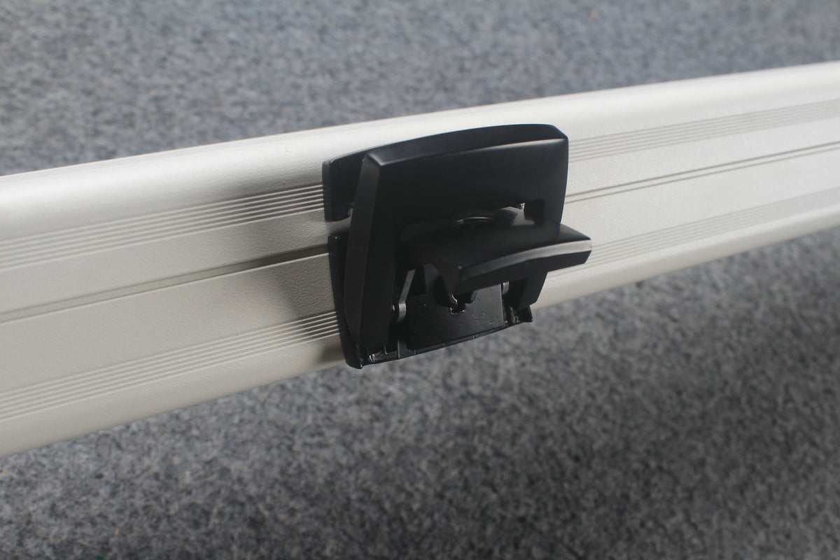 one piece aluminium lockable cue case – 2 Slots（chalk area inside）