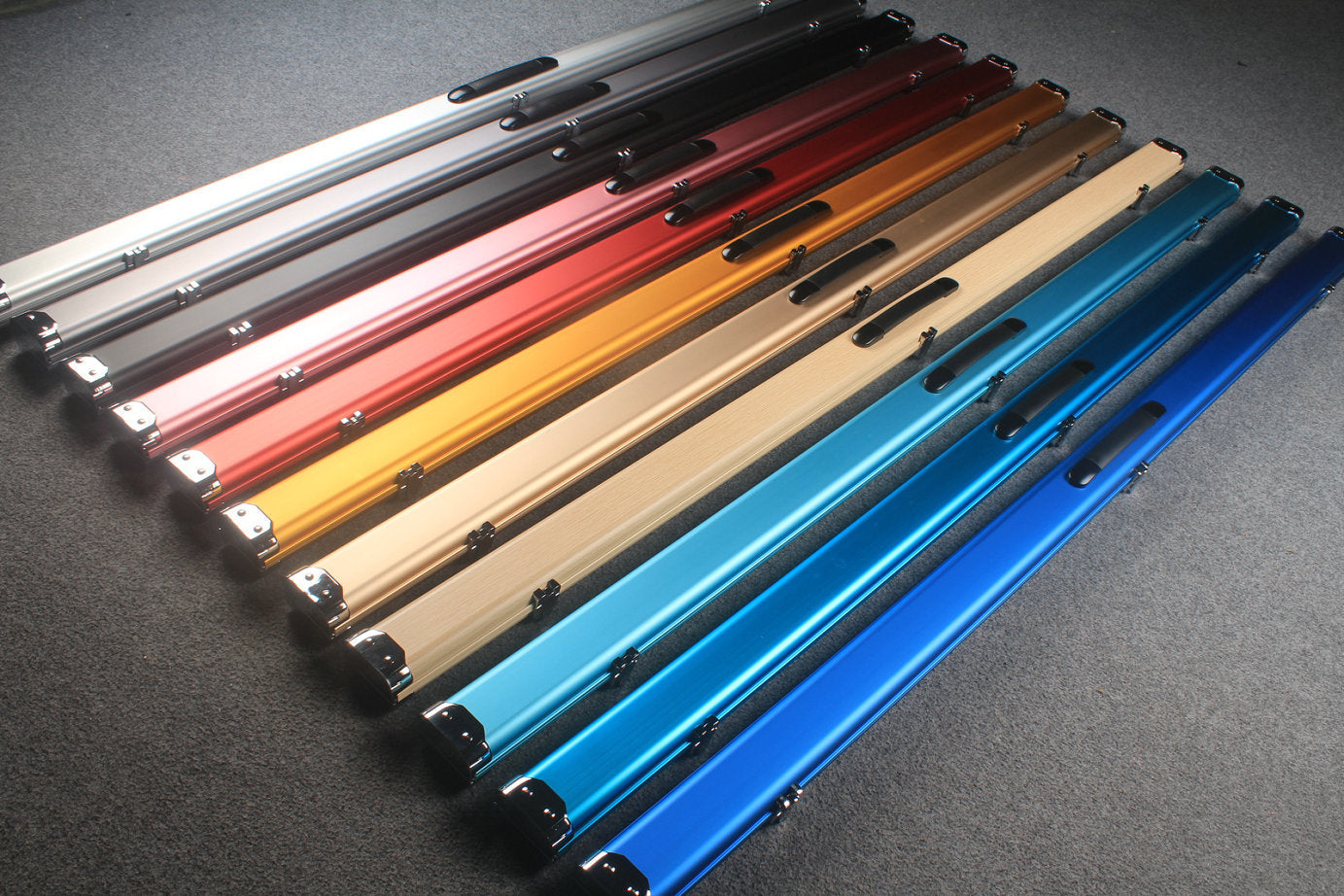 1 piece deluex slimline aluminium case with 2 slots WOODS CUES