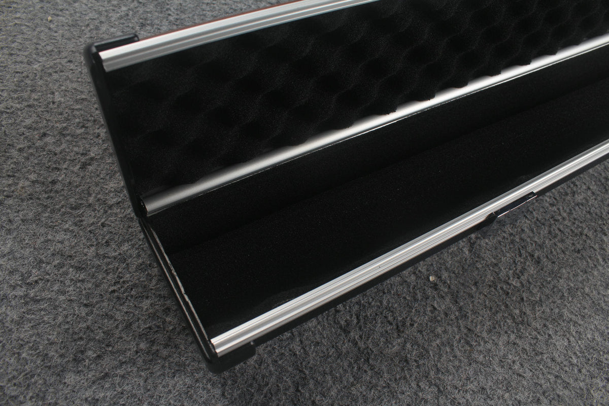3/4 leather case aluminium construction with 2 slots ~halo style WOODS CUES