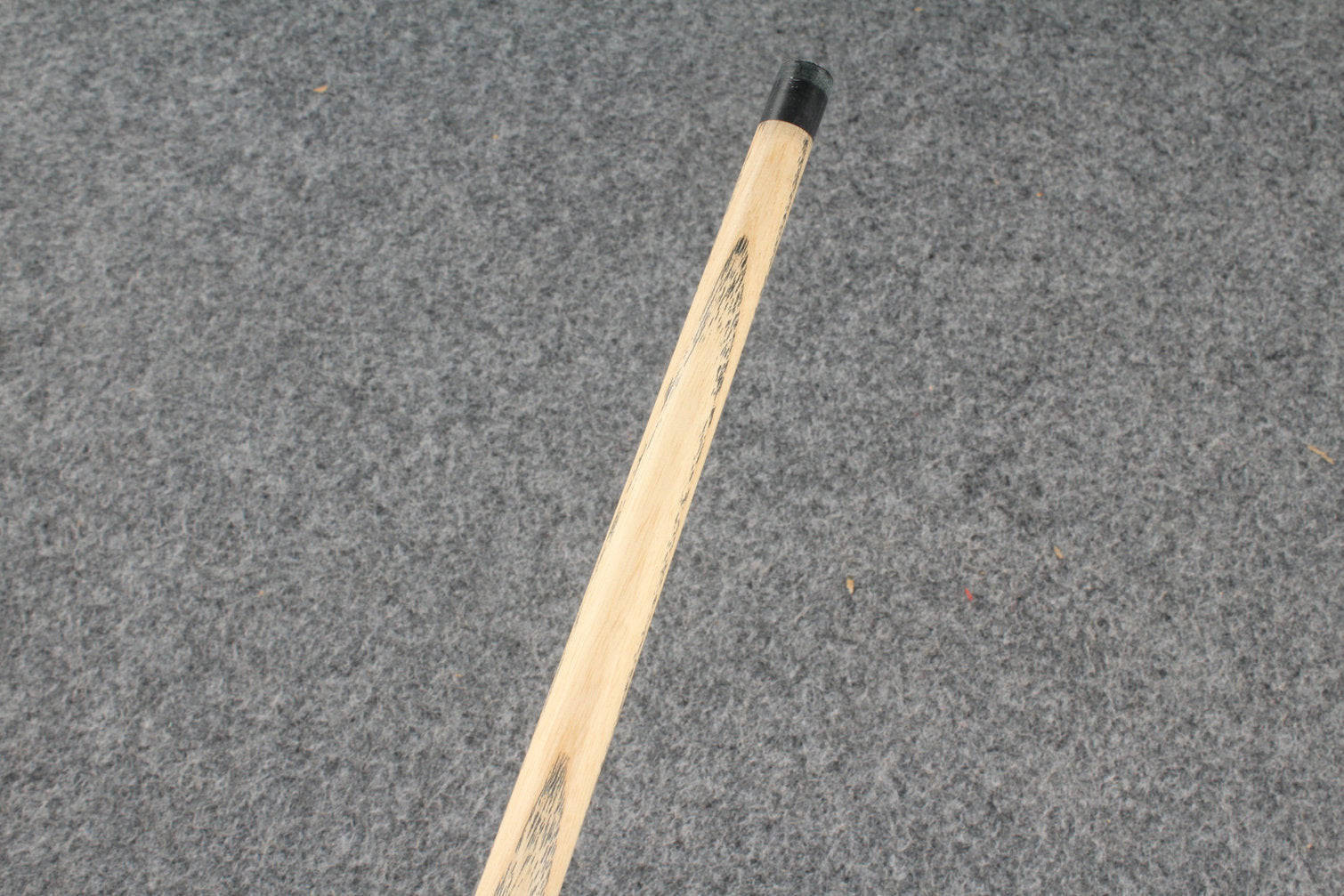 1 piece ash 60'' chinese 8 ball cue # 5177